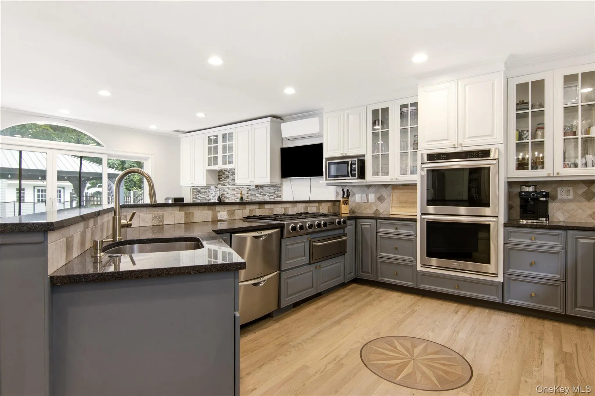 45 Meadow Glen Road, Smithtown, NY, 5 Bedrooms Bedrooms, 9 Rooms Rooms,3 BathroomsBathrooms,Residential,For Rent,Meadow Glen,0,1050295 45 Meadow Glen Road, Smithtown, NY, 5 Bedrooms Bedrooms, 9 Rooms Rooms,3 BathroomsBathrooms,Residential,For Rent,Meadow Glen,0,1050295