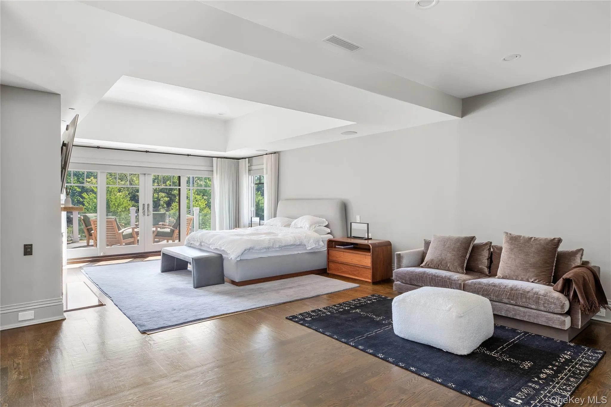 1 Hidden Pond Drive, Oyster Bay, NY, 7 Bedrooms Bedrooms, 12 Rooms Rooms,9 BathroomsBathrooms,Residential,For Rent,Hidden Pond,0,1050297 1 Hidden Pond Drive, Oyster Bay, NY, 7 Bedrooms Bedrooms, 12 Rooms Rooms,9 BathroomsBathrooms,Residential,For Rent,Hidden Pond,0,1050297