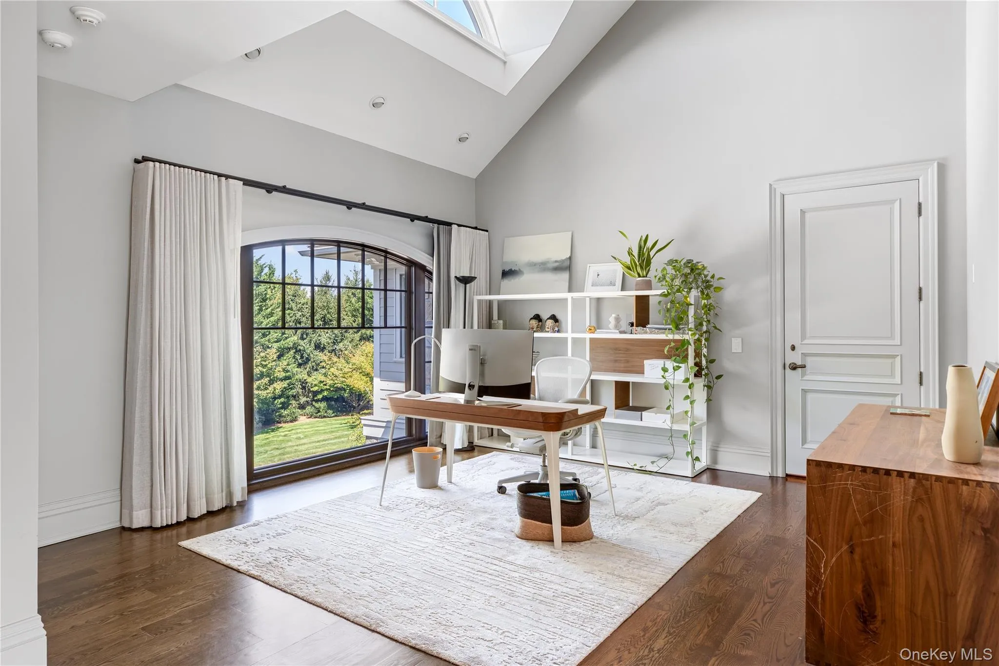 1 Hidden Pond Drive, Oyster Bay, NY, 7 Bedrooms Bedrooms, 12 Rooms Rooms,9 BathroomsBathrooms,Residential,For Rent,Hidden Pond,0,1050297 1 Hidden Pond Drive, Oyster Bay, NY, 7 Bedrooms Bedrooms, 12 Rooms Rooms,9 BathroomsBathrooms,Residential,For Rent,Hidden Pond,0,1050297