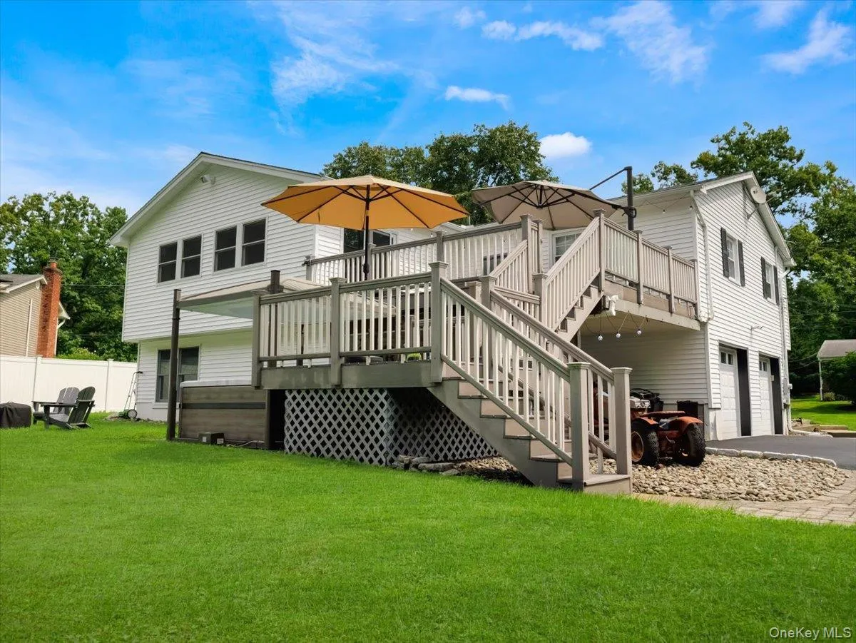 1 Park Lane, Clarkstown, NY, 4 Bedrooms Bedrooms, 11 Rooms Rooms,2 BathroomsBathrooms,Residential,For Rent,Park,0,1050299 1 Park Lane, Clarkstown, NY, 4 Bedrooms Bedrooms, 11 Rooms Rooms,2 BathroomsBathrooms,Residential,For Rent,Park,0,1050299