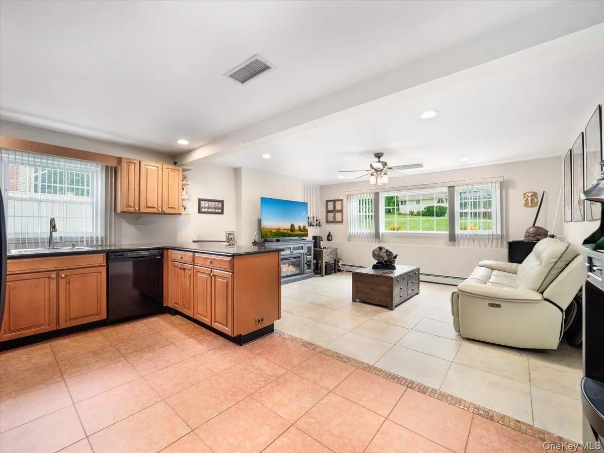 1 Park Lane, Clarkstown, NY, 4 Bedrooms Bedrooms, 11 Rooms Rooms,2 BathroomsBathrooms,Residential,For Rent,Park,0,1050299 1 Park Lane, Clarkstown, NY, 4 Bedrooms Bedrooms, 11 Rooms Rooms,2 BathroomsBathrooms,Residential,For Rent,Park,0,1050299
