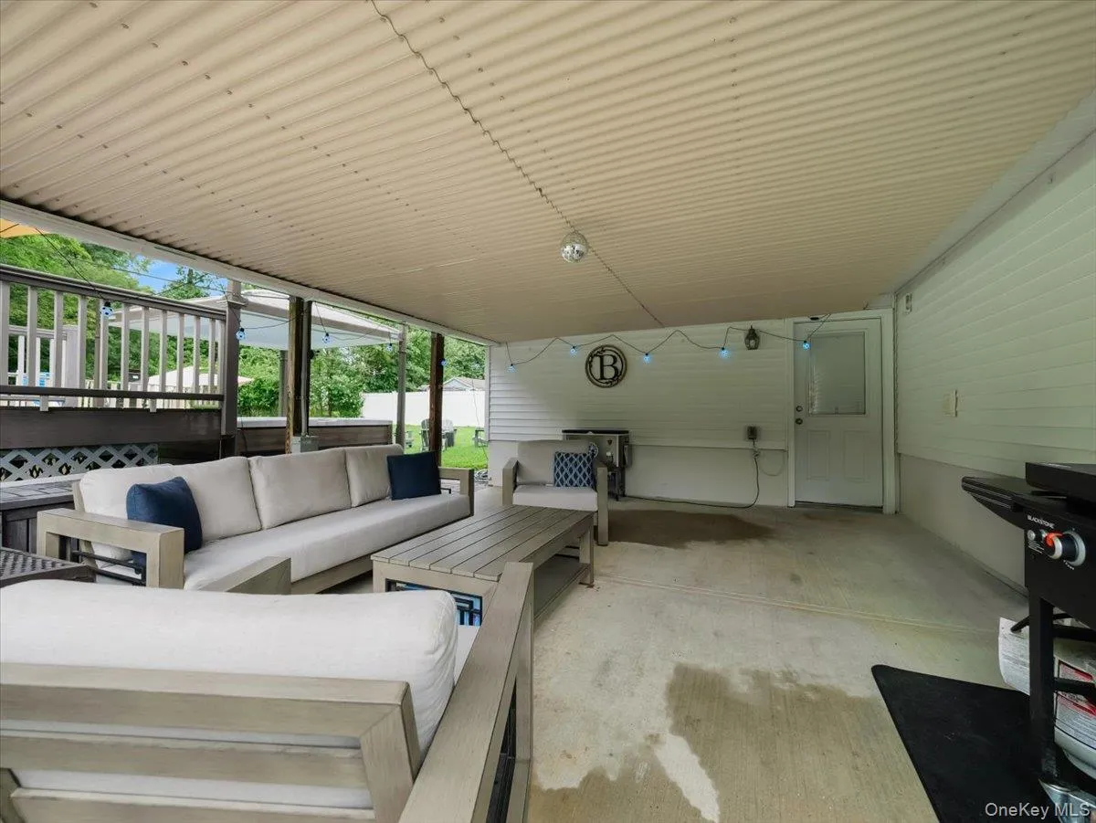1 Park Lane, Clarkstown, NY, 4 Bedrooms Bedrooms, 11 Rooms Rooms,2 BathroomsBathrooms,Residential,For Rent,Park,0,1050299 1 Park Lane, Clarkstown, NY, 4 Bedrooms Bedrooms, 11 Rooms Rooms,2 BathroomsBathrooms,Residential,For Rent,Park,0,1050299