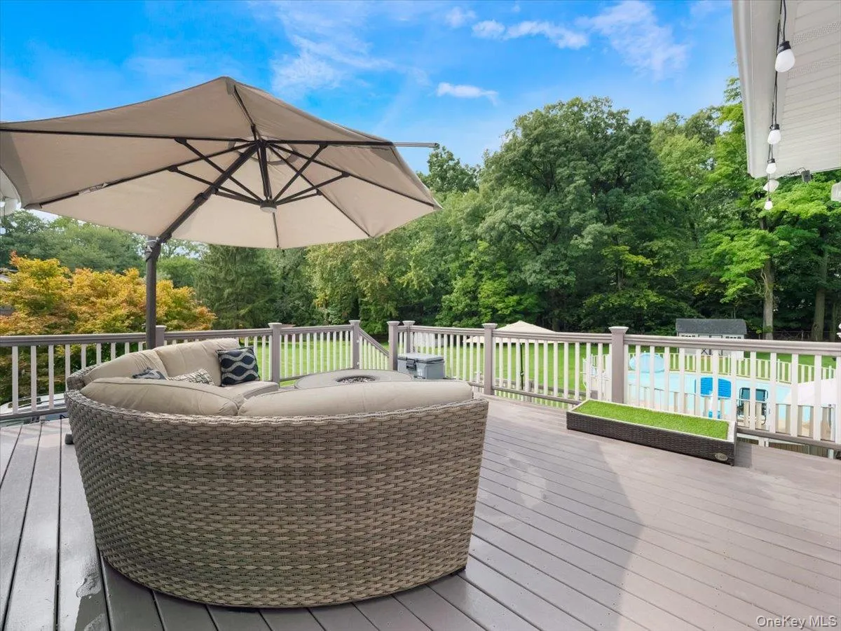 1 Park Lane, Clarkstown, NY, 4 Bedrooms Bedrooms, 11 Rooms Rooms,2 BathroomsBathrooms,Residential,For Rent,Park,0,1050299 1 Park Lane, Clarkstown, NY, 4 Bedrooms Bedrooms, 11 Rooms Rooms,2 BathroomsBathrooms,Residential,For Rent,Park,0,1050299