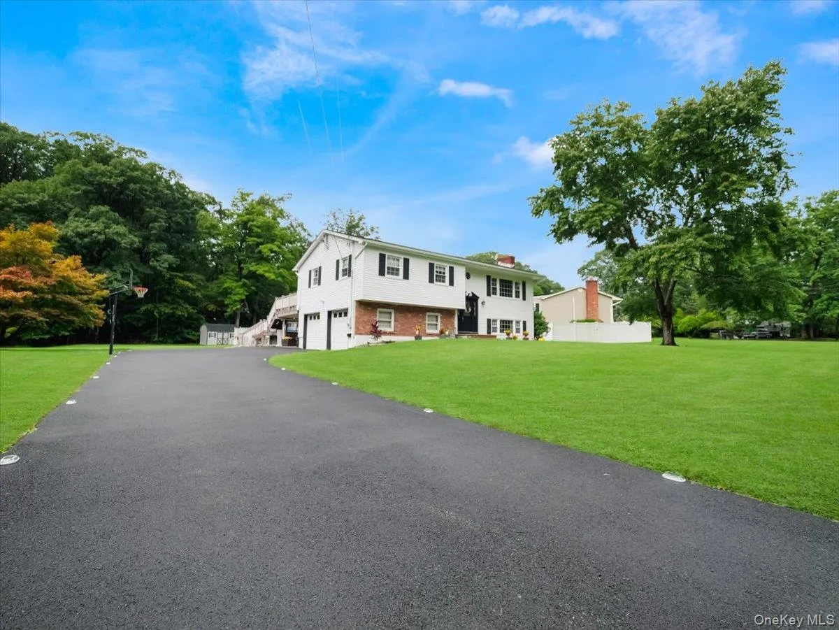 1 Park Lane, Clarkstown, NY, 4 Bedrooms Bedrooms, 11 Rooms Rooms,2 BathroomsBathrooms,Residential,For Rent,Park,0,1050299 1 Park Lane, Clarkstown, NY, 4 Bedrooms Bedrooms, 11 Rooms Rooms,2 BathroomsBathrooms,Residential,For Rent,Park,0,1050299