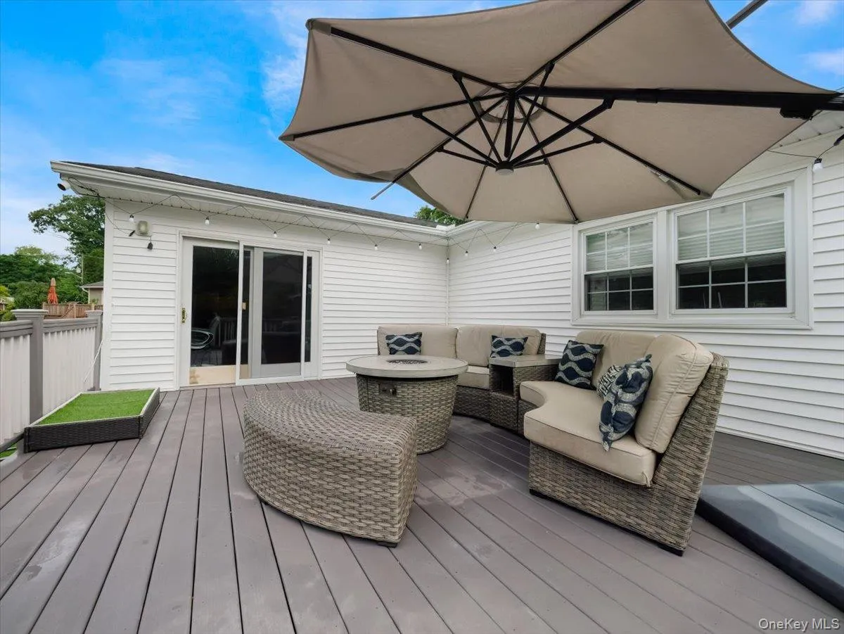 1 Park Lane, Clarkstown, NY, 4 Bedrooms Bedrooms, 11 Rooms Rooms,2 BathroomsBathrooms,Residential,For Rent,Park,0,1050299 1 Park Lane, Clarkstown, NY, 4 Bedrooms Bedrooms, 11 Rooms Rooms,2 BathroomsBathrooms,Residential,For Rent,Park,0,1050299