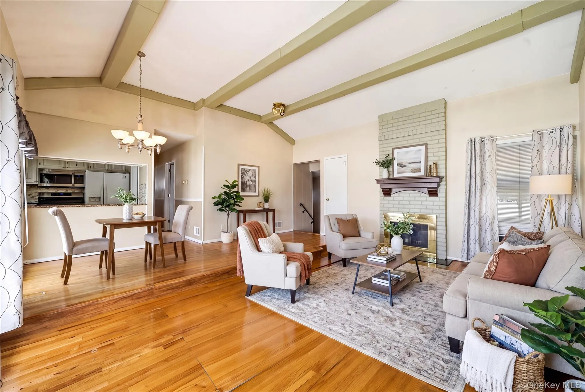 156 Broadway, Oyster Bay, NY, 3 Bedrooms Bedrooms, 6 Rooms Rooms,1 BathroomBathrooms,Residential,For Rent,Broadway,0,1050303 156 Broadway, Oyster Bay, NY, 3 Bedrooms Bedrooms, 6 Rooms Rooms,1 BathroomBathrooms,Residential,For Rent,Broadway,0,1050303