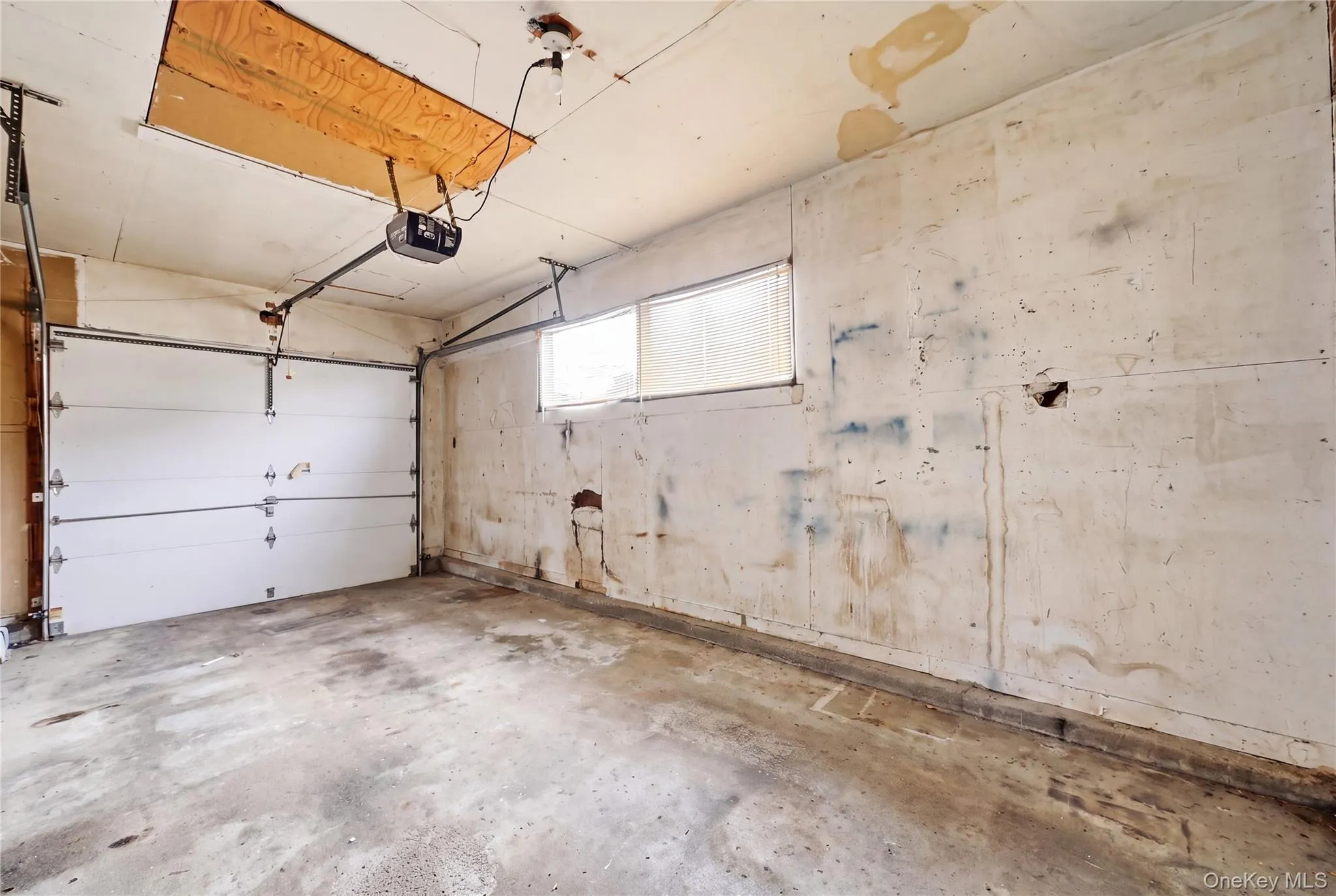 156 Broadway, Oyster Bay, NY, 3 Bedrooms Bedrooms, 6 Rooms Rooms,1 BathroomBathrooms,Residential,For Rent,Broadway,0,1050303 156 Broadway, Oyster Bay, NY, 3 Bedrooms Bedrooms, 6 Rooms Rooms,1 BathroomBathrooms,Residential,For Rent,Broadway,0,1050303