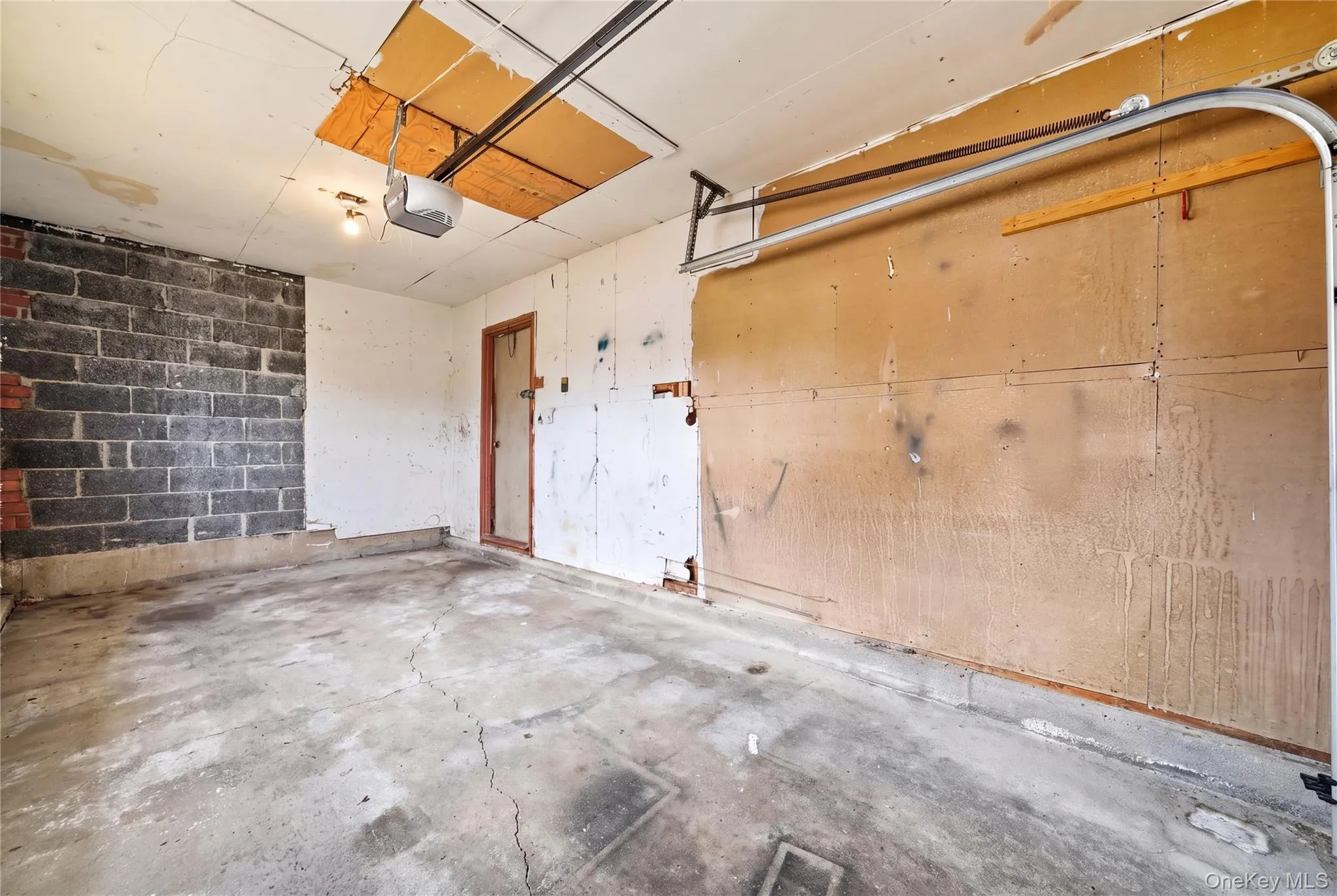 156 Broadway, Oyster Bay, NY, 3 Bedrooms Bedrooms, 6 Rooms Rooms,1 BathroomBathrooms,Residential,For Rent,Broadway,0,1050303 156 Broadway, Oyster Bay, NY, 3 Bedrooms Bedrooms, 6 Rooms Rooms,1 BathroomBathrooms,Residential,For Rent,Broadway,0,1050303
