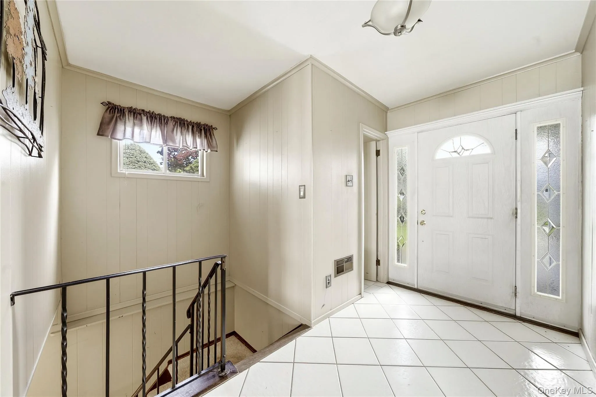 156 Broadway, Oyster Bay, NY, 3 Bedrooms Bedrooms, 6 Rooms Rooms,1 BathroomBathrooms,Residential,For Rent,Broadway,0,1050303 156 Broadway, Oyster Bay, NY, 3 Bedrooms Bedrooms, 6 Rooms Rooms,1 BathroomBathrooms,Residential,For Rent,Broadway,0,1050303