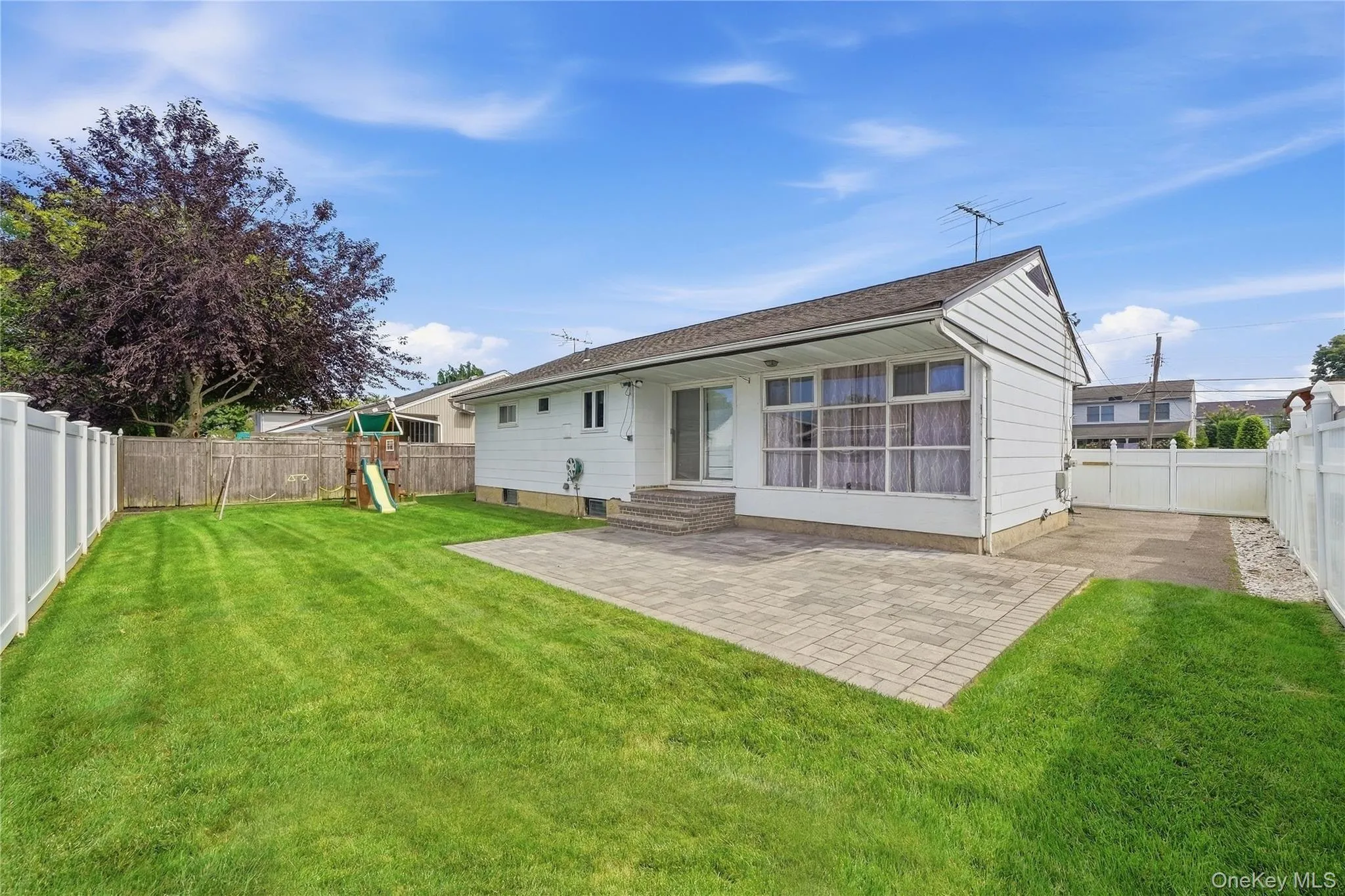 156 Broadway, Oyster Bay, NY, 3 Bedrooms Bedrooms, 6 Rooms Rooms,1 BathroomBathrooms,Residential,For Rent,Broadway,0,1050303 156 Broadway, Oyster Bay, NY, 3 Bedrooms Bedrooms, 6 Rooms Rooms,1 BathroomBathrooms,Residential,For Rent,Broadway,0,1050303
