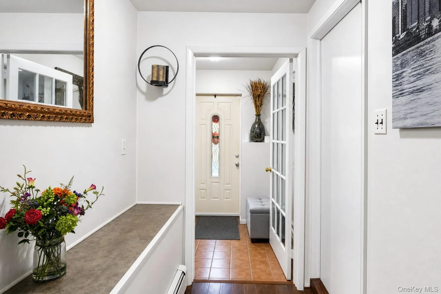 French door to vestibule adds more charm! French door to vestibule adds more charm!