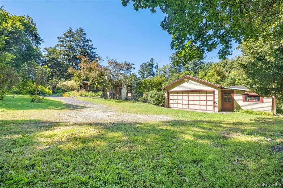 291 Peekskill Hollow Road, Putnam Valley, NY, 4 Bedrooms Bedrooms, 8 Rooms Rooms,3 BathroomsBathrooms,Residential,For Rent,Peekskill Hollow,0,1050310 291 Peekskill Hollow Road, Putnam Valley, NY, 4 Bedrooms Bedrooms, 8 Rooms Rooms,3 BathroomsBathrooms,Residential,For Rent,Peekskill Hollow,0,1050310