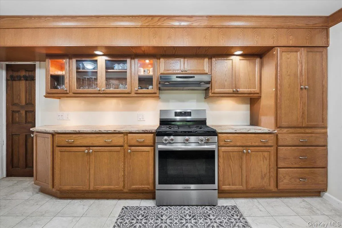 291 Peekskill Hollow Road, Putnam Valley, NY, 4 Bedrooms Bedrooms, 8 Rooms Rooms,3 BathroomsBathrooms,Residential,For Rent,Peekskill Hollow,0,1050310 291 Peekskill Hollow Road, Putnam Valley, NY, 4 Bedrooms Bedrooms, 8 Rooms Rooms,3 BathroomsBathrooms,Residential,For Rent,Peekskill Hollow,0,1050310