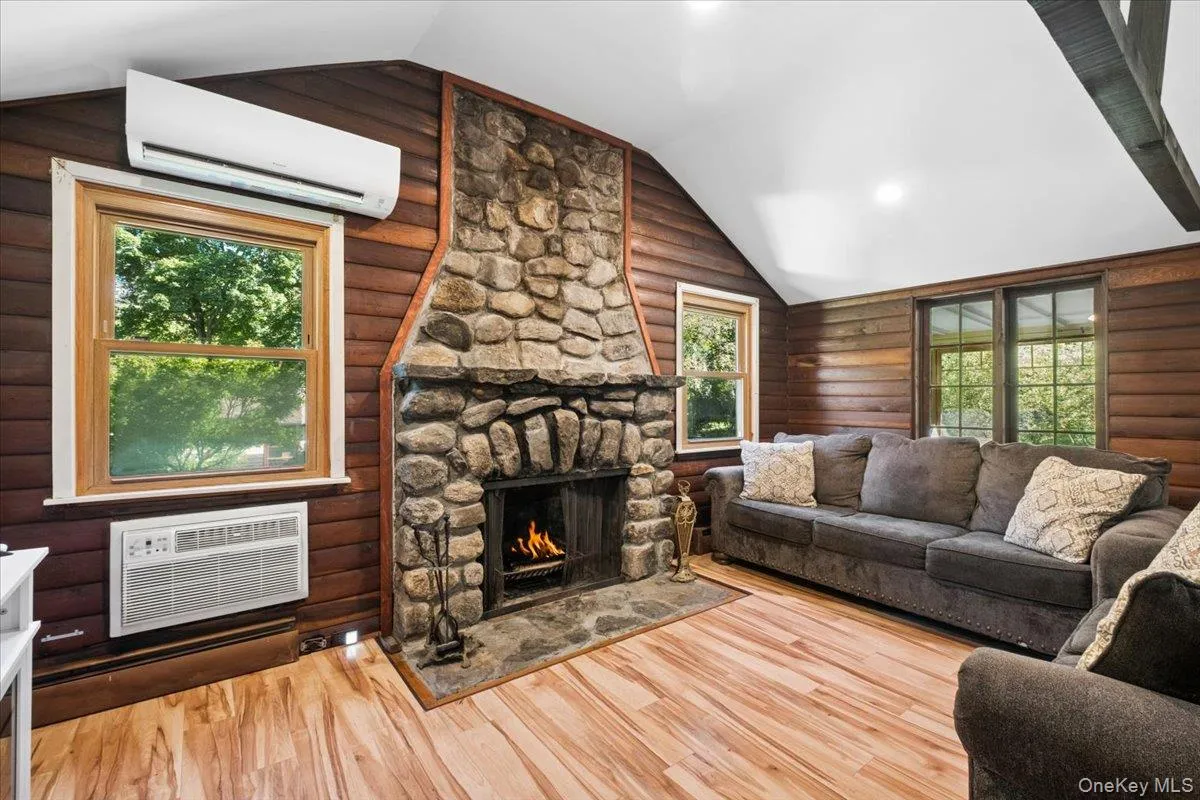 291 Peekskill Hollow Road, Putnam Valley, NY, 4 Bedrooms Bedrooms, 8 Rooms Rooms,3 BathroomsBathrooms,Residential,For Rent,Peekskill Hollow,0,1050310 291 Peekskill Hollow Road, Putnam Valley, NY, 4 Bedrooms Bedrooms, 8 Rooms Rooms,3 BathroomsBathrooms,Residential,For Rent,Peekskill Hollow,0,1050310