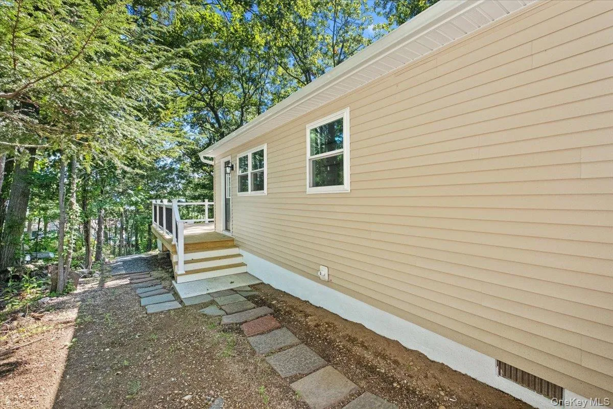110 Pleasant Road, Putnam Valley, NY, 2 Bedrooms Bedrooms, 5 Rooms Rooms,1 BathroomBathrooms,Residential,For Rent,Pleasant,0,1050311 110 Pleasant Road, Putnam Valley, NY, 2 Bedrooms Bedrooms, 5 Rooms Rooms,1 BathroomBathrooms,Residential,For Rent,Pleasant,0,1050311