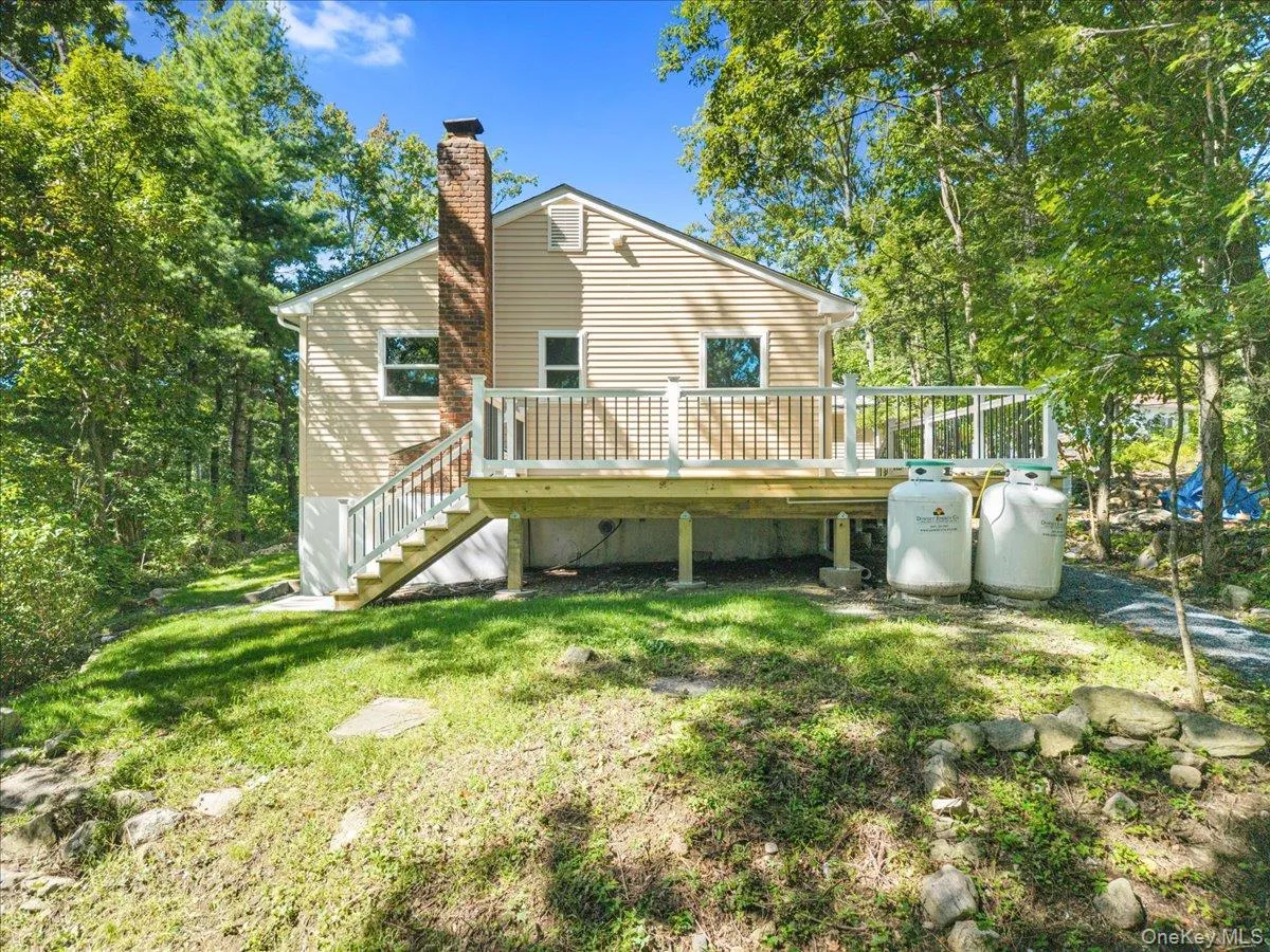 110 Pleasant Road, Putnam Valley, NY, 2 Bedrooms Bedrooms, 5 Rooms Rooms,1 BathroomBathrooms,Residential,For Rent,Pleasant,0,1050311 110 Pleasant Road, Putnam Valley, NY, 2 Bedrooms Bedrooms, 5 Rooms Rooms,1 BathroomBathrooms,Residential,For Rent,Pleasant,0,1050311