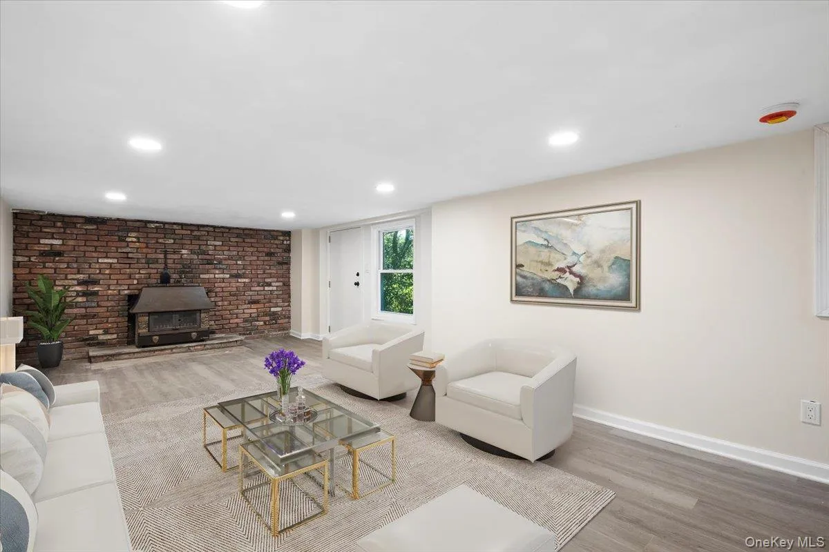 110 Pleasant Road, Putnam Valley, NY, 2 Bedrooms Bedrooms, 5 Rooms Rooms,1 BathroomBathrooms,Residential,For Rent,Pleasant,0,1050311 110 Pleasant Road, Putnam Valley, NY, 2 Bedrooms Bedrooms, 5 Rooms Rooms,1 BathroomBathrooms,Residential,For Rent,Pleasant,0,1050311