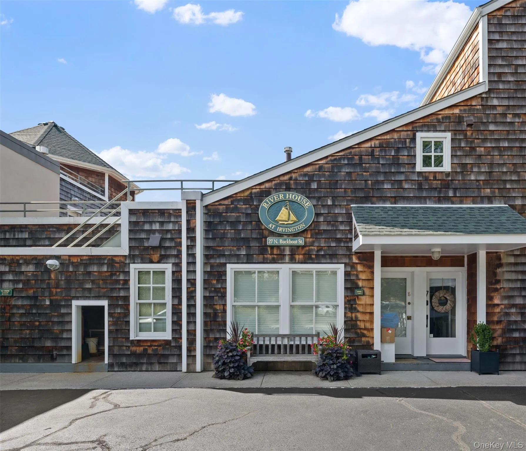 27 Buckhout Street, Greenburgh, NY, 3 Bedrooms Bedrooms, 7 Rooms Rooms,3 BathroomsBathrooms,Residential,For Rent,Buckhout,0,1050317 27 Buckhout Street, Greenburgh, NY, 3 Bedrooms Bedrooms, 7 Rooms Rooms,3 BathroomsBathrooms,Residential,For Rent,Buckhout,0,1050317