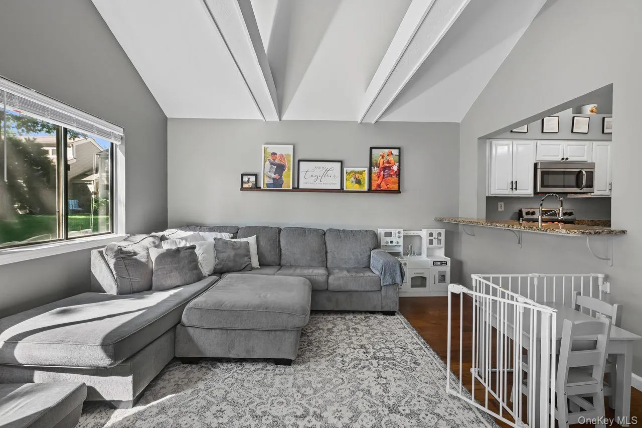 26 Oakridge Drive, Lewisboro, NY, 2 Bedrooms Bedrooms, 7 Rooms Rooms,1 BathroomBathrooms,Residential,For Rent,Oakridge,0,1050318 26 Oakridge Drive, Lewisboro, NY, 2 Bedrooms Bedrooms, 7 Rooms Rooms,1 BathroomBathrooms,Residential,For Rent,Oakridge,0,1050318
