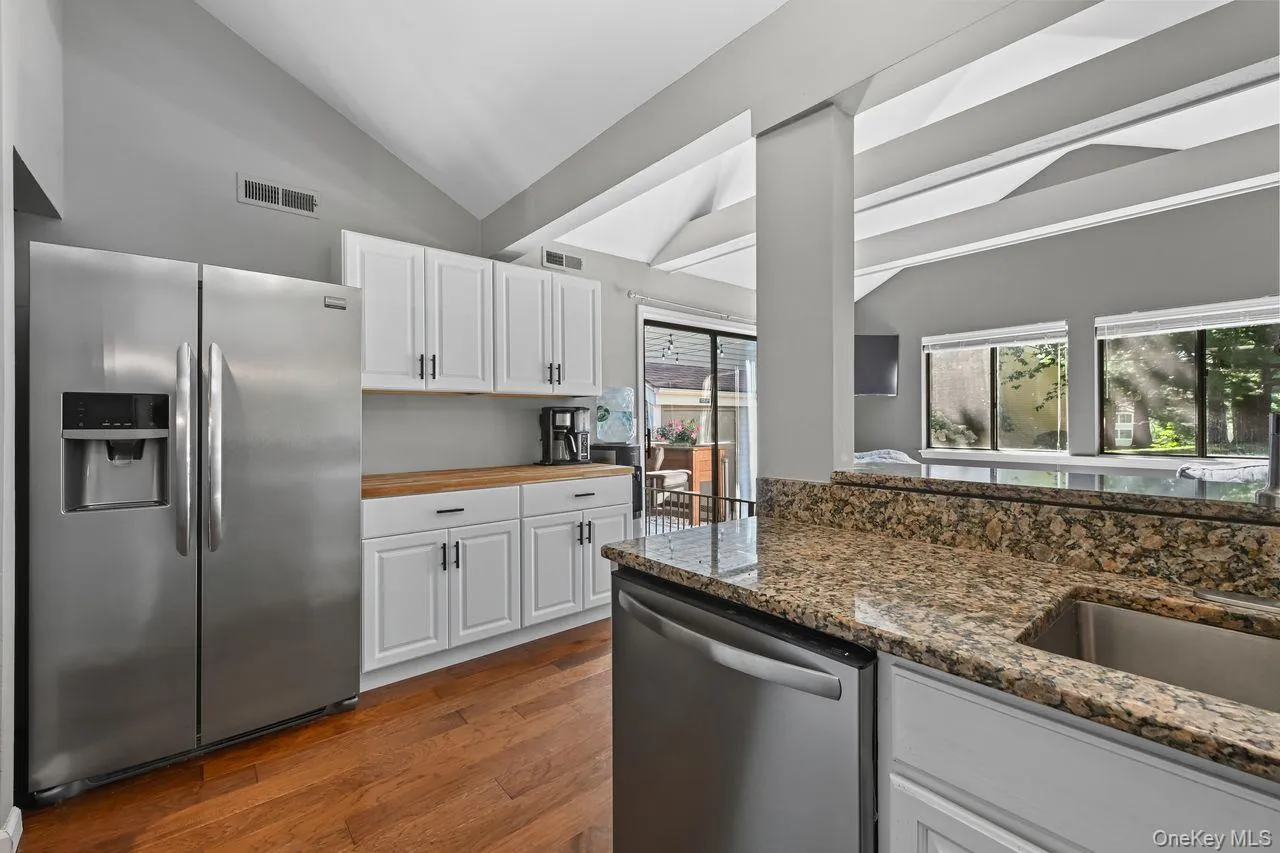 26 Oakridge Drive, Lewisboro, NY, 2 Bedrooms Bedrooms, 7 Rooms Rooms,1 BathroomBathrooms,Residential,For Rent,Oakridge,0,1050318 26 Oakridge Drive, Lewisboro, NY, 2 Bedrooms Bedrooms, 7 Rooms Rooms,1 BathroomBathrooms,Residential,For Rent,Oakridge,0,1050318
