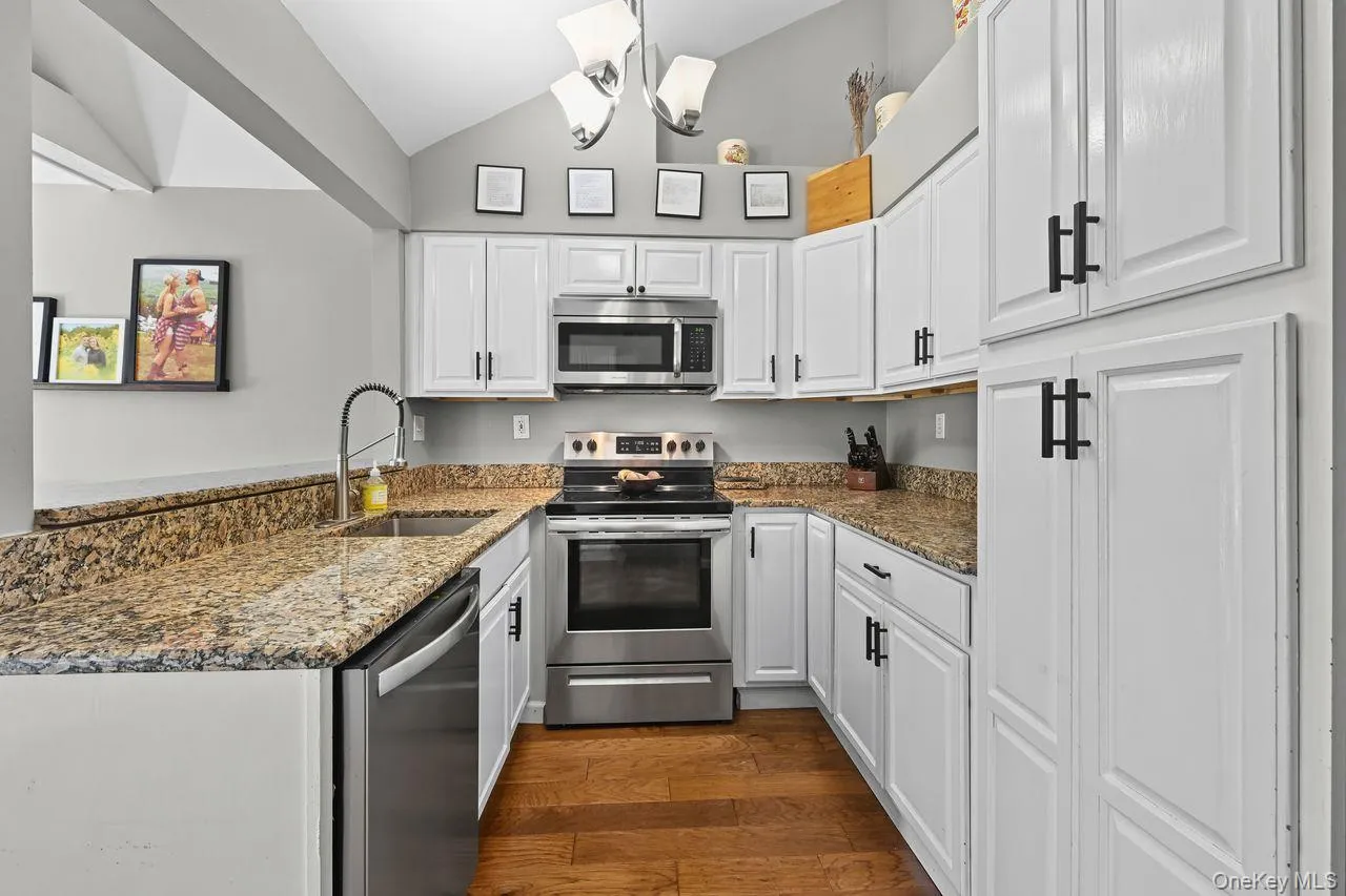 26 Oakridge Drive, Lewisboro, NY, 2 Bedrooms Bedrooms, 7 Rooms Rooms,1 BathroomBathrooms,Residential,For Rent,Oakridge,0,1050318 26 Oakridge Drive, Lewisboro, NY, 2 Bedrooms Bedrooms, 7 Rooms Rooms,1 BathroomBathrooms,Residential,For Rent,Oakridge,0,1050318