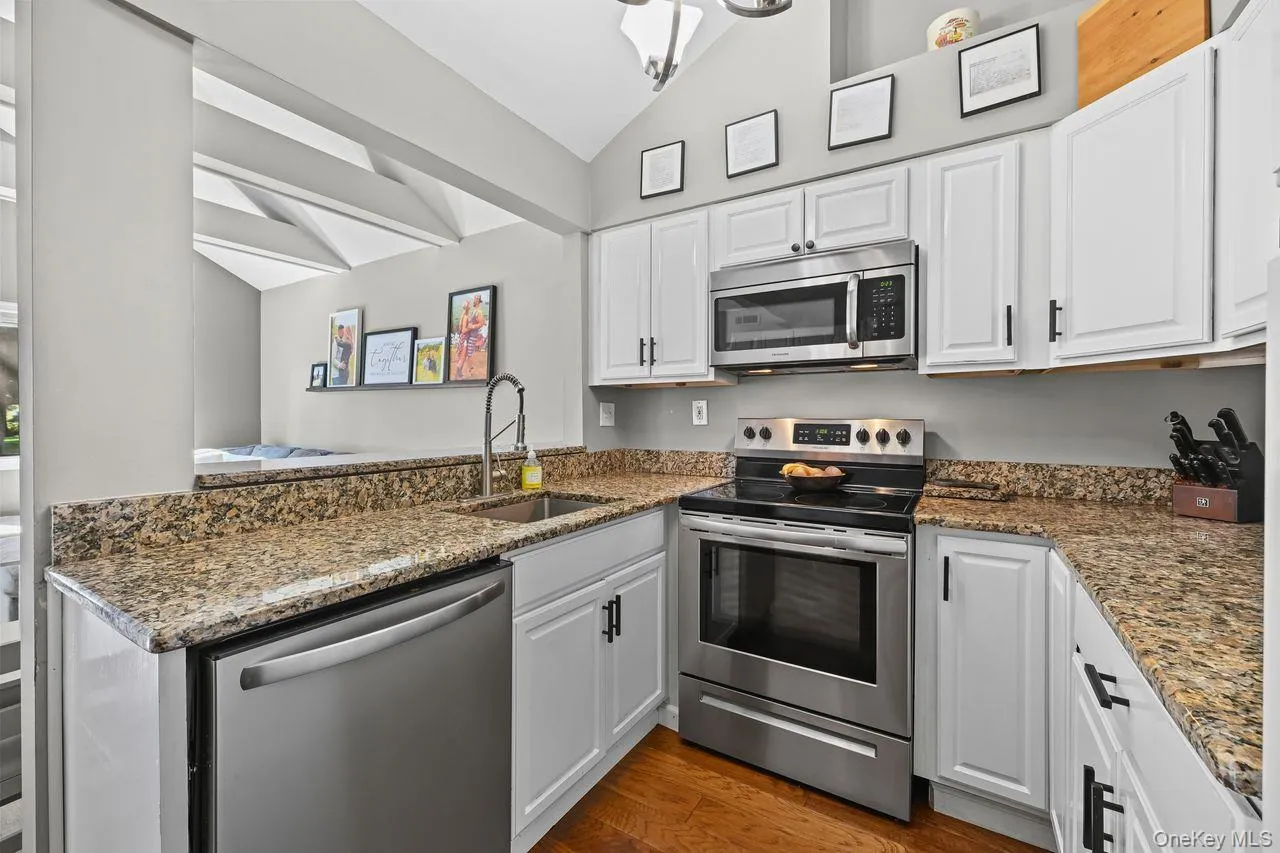 26 Oakridge Drive, Lewisboro, NY, 2 Bedrooms Bedrooms, 7 Rooms Rooms,1 BathroomBathrooms,Residential,For Rent,Oakridge,0,1050318 26 Oakridge Drive, Lewisboro, NY, 2 Bedrooms Bedrooms, 7 Rooms Rooms,1 BathroomBathrooms,Residential,For Rent,Oakridge,0,1050318