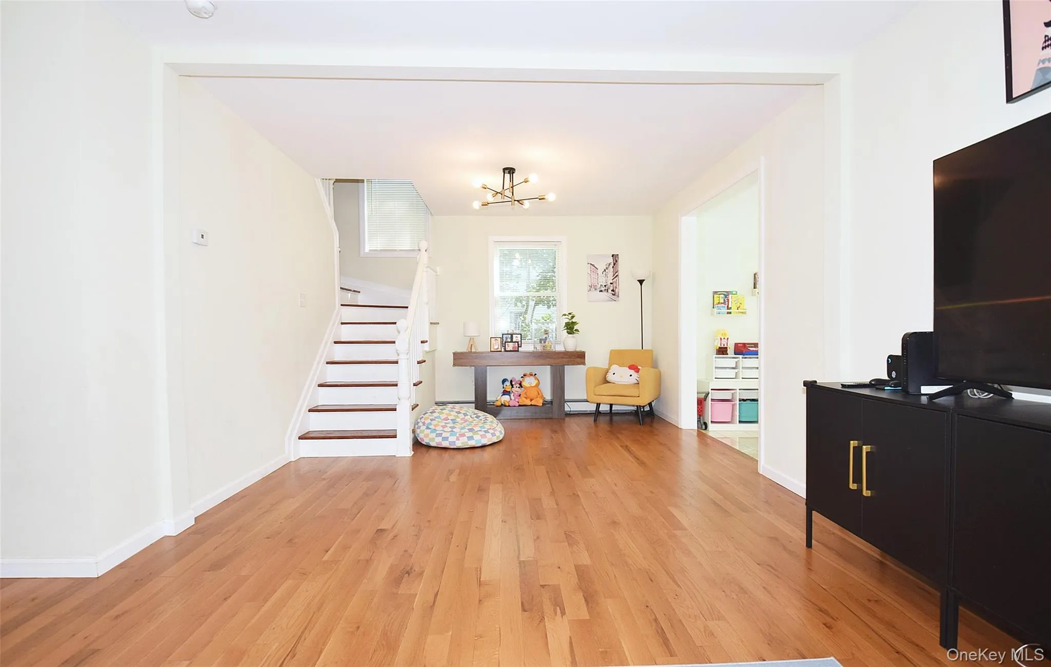 17 Maple Avenue, Brookhaven, NY, 3 Bedrooms Bedrooms, 7 Rooms Rooms,2 BathroomsBathrooms,Residential,For Rent,Maple,0,1050320 17 Maple Avenue, Brookhaven, NY, 3 Bedrooms Bedrooms, 7 Rooms Rooms,2 BathroomsBathrooms,Residential,For Rent,Maple,0,1050320