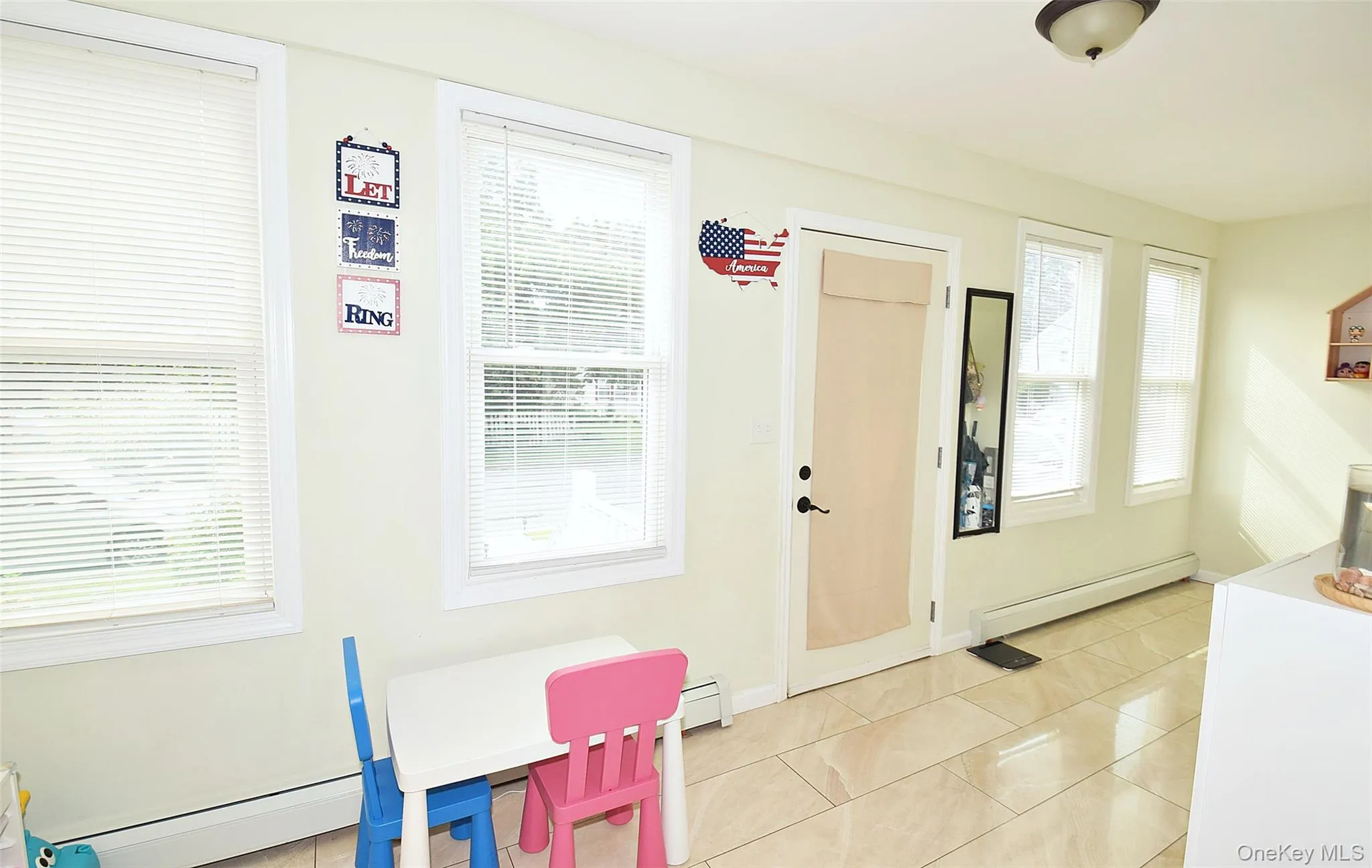 17 Maple Avenue, Brookhaven, NY, 3 Bedrooms Bedrooms, 7 Rooms Rooms,2 BathroomsBathrooms,Residential,For Rent,Maple,0,1050320 17 Maple Avenue, Brookhaven, NY, 3 Bedrooms Bedrooms, 7 Rooms Rooms,2 BathroomsBathrooms,Residential,For Rent,Maple,0,1050320