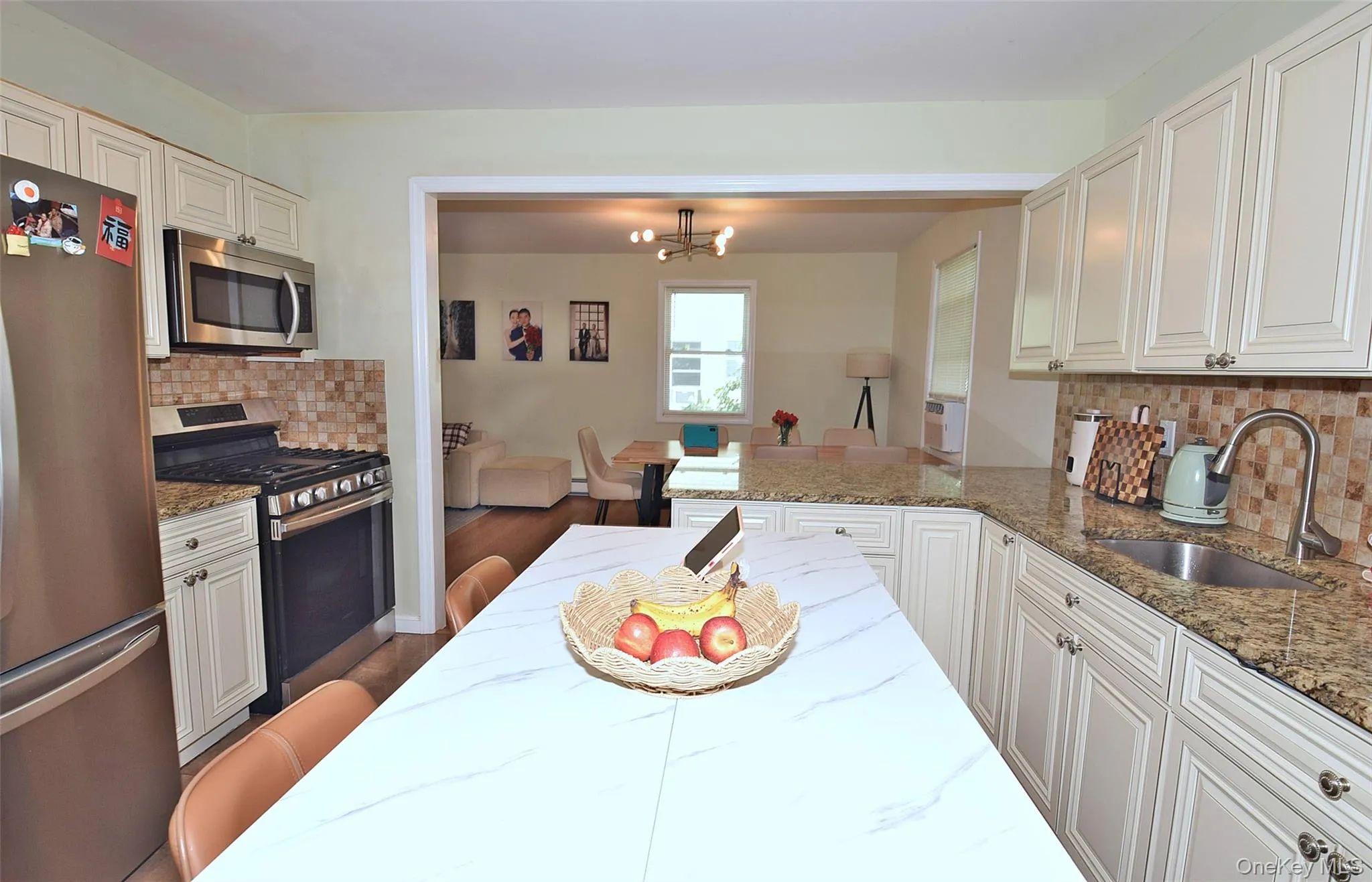 17 Maple Avenue, Brookhaven, NY, 3 Bedrooms Bedrooms, 7 Rooms Rooms,2 BathroomsBathrooms,Residential,For Rent,Maple,0,1050320 17 Maple Avenue, Brookhaven, NY, 3 Bedrooms Bedrooms, 7 Rooms Rooms,2 BathroomsBathrooms,Residential,For Rent,Maple,0,1050320