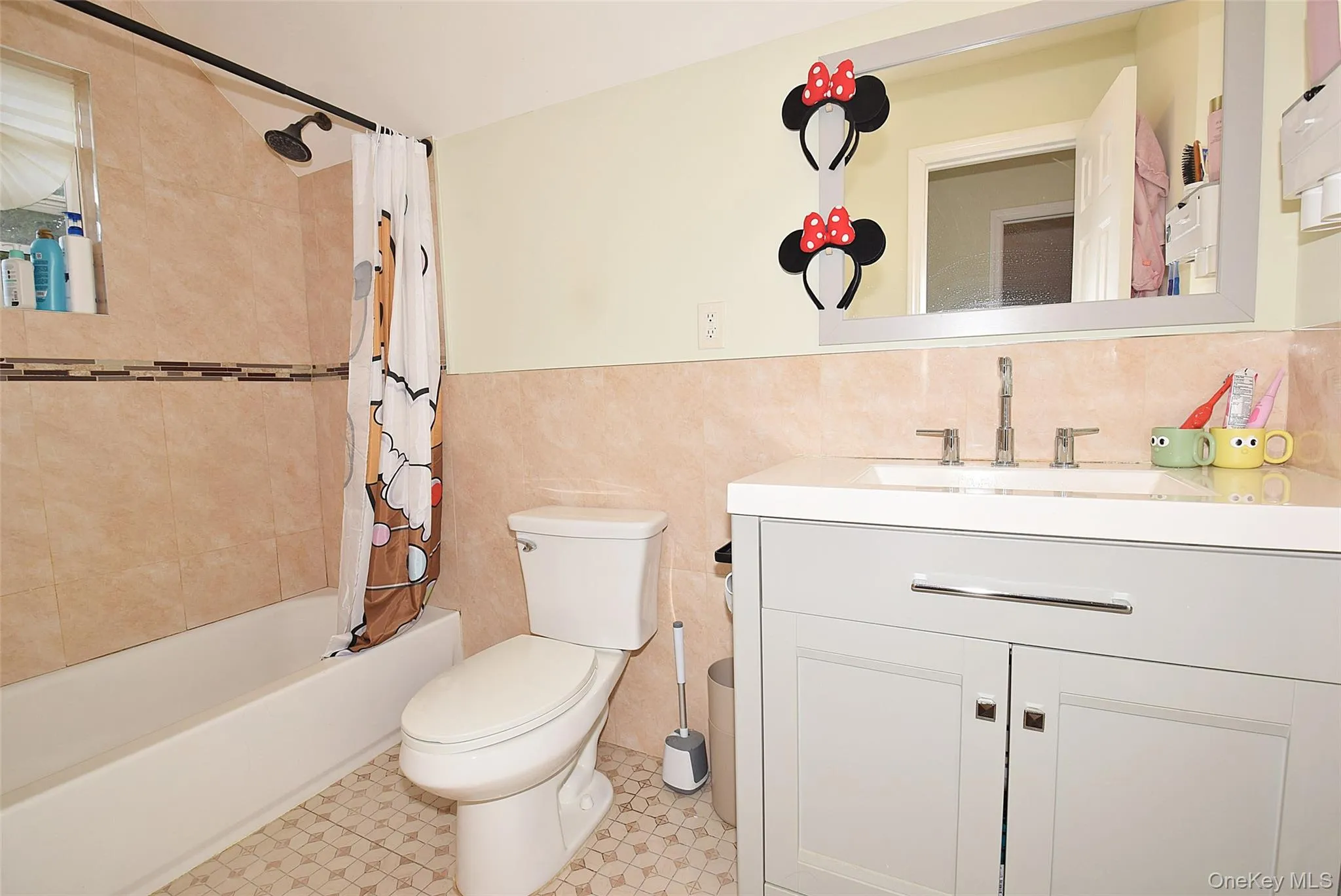17 Maple Avenue, Brookhaven, NY, 3 Bedrooms Bedrooms, 7 Rooms Rooms,2 BathroomsBathrooms,Residential,For Rent,Maple,0,1050320 17 Maple Avenue, Brookhaven, NY, 3 Bedrooms Bedrooms, 7 Rooms Rooms,2 BathroomsBathrooms,Residential,For Rent,Maple,0,1050320
