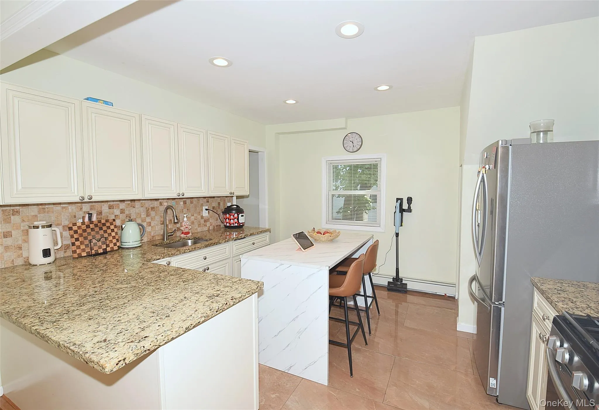 17 Maple Avenue, Brookhaven, NY, 3 Bedrooms Bedrooms, 7 Rooms Rooms,2 BathroomsBathrooms,Residential,For Rent,Maple,0,1050320 17 Maple Avenue, Brookhaven, NY, 3 Bedrooms Bedrooms, 7 Rooms Rooms,2 BathroomsBathrooms,Residential,For Rent,Maple,0,1050320