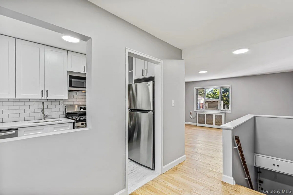 226-29 Manor Rd, New York, NY, 2 Bedrooms Bedrooms, 5 Rooms Rooms,1 BathroomBathrooms,Residential,For Rent,Manor Rd,0,1050321 226-29 Manor Rd, New York, NY, 2 Bedrooms Bedrooms, 5 Rooms Rooms,1 BathroomBathrooms,Residential,For Rent,Manor Rd,0,1050321