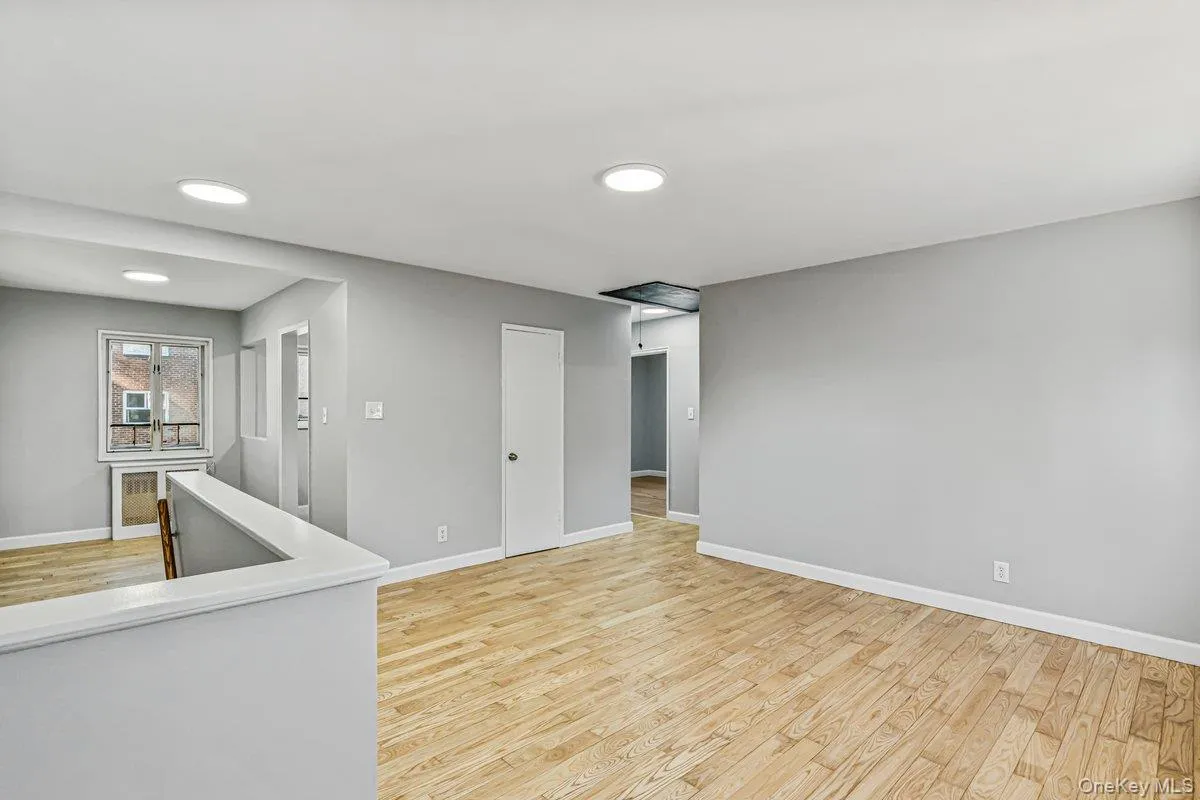 226-29 Manor Rd, New York, NY, 2 Bedrooms Bedrooms, 5 Rooms Rooms,1 BathroomBathrooms,Residential,For Rent,Manor Rd,0,1050321 226-29 Manor Rd, New York, NY, 2 Bedrooms Bedrooms, 5 Rooms Rooms,1 BathroomBathrooms,Residential,For Rent,Manor Rd,0,1050321