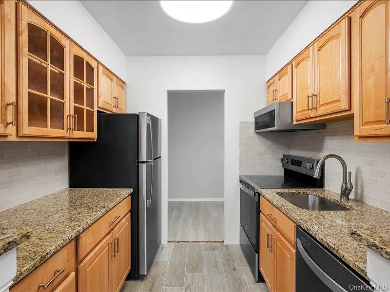 15 Stewart Place, White Plains, NY, 2 Bedrooms Bedrooms, 6 Rooms Rooms,2 BathroomsBathrooms,Residential Lease,For Rent,Stewart,0,1050323 15 Stewart Place, White Plains, NY, 2 Bedrooms Bedrooms, 6 Rooms Rooms,2 BathroomsBathrooms,Residential Lease,For Rent,Stewart,0,1050323