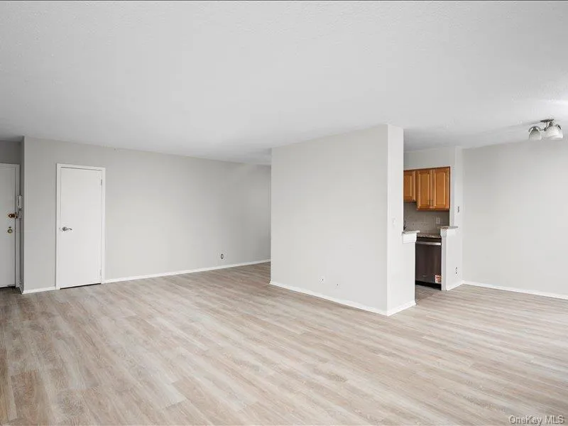 15 Stewart Place, White Plains, NY, 2 Bedrooms Bedrooms, 6 Rooms Rooms,2 BathroomsBathrooms,Residential Lease,For Rent,Stewart,0,1050323 15 Stewart Place, White Plains, NY, 2 Bedrooms Bedrooms, 6 Rooms Rooms,2 BathroomsBathrooms,Residential Lease,For Rent,Stewart,0,1050323