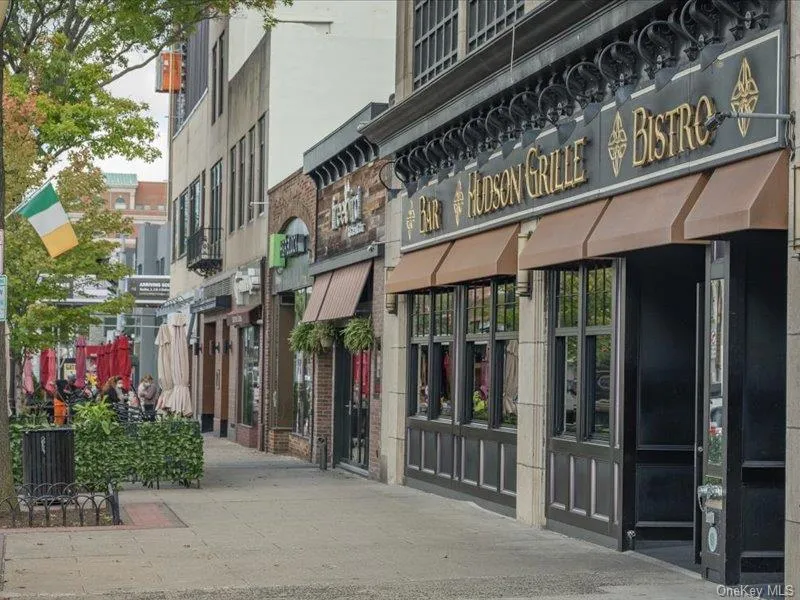15 Stewart Place, White Plains, NY, 2 Bedrooms Bedrooms, 6 Rooms Rooms,2 BathroomsBathrooms,Residential Lease,For Rent,Stewart,0,1050323 15 Stewart Place, White Plains, NY, 2 Bedrooms Bedrooms, 6 Rooms Rooms,2 BathroomsBathrooms,Residential Lease,For Rent,Stewart,0,1050323