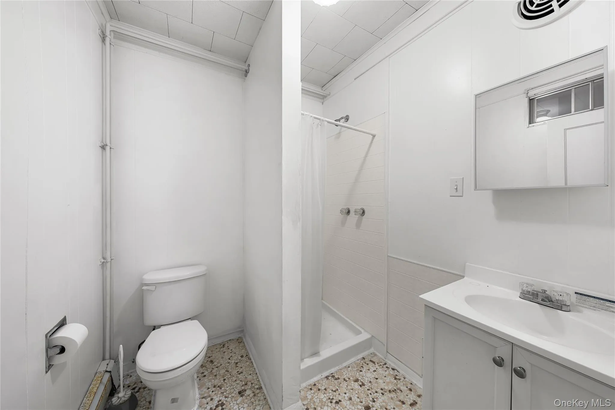 120 Ocean Avenue, Brookhaven, NY, 4 Bedrooms Bedrooms, 12 Rooms Rooms,4 BathroomsBathrooms,Residential,For Rent,Ocean,0,1050326 120 Ocean Avenue, Brookhaven, NY, 4 Bedrooms Bedrooms, 12 Rooms Rooms,4 BathroomsBathrooms,Residential,For Rent,Ocean,0,1050326