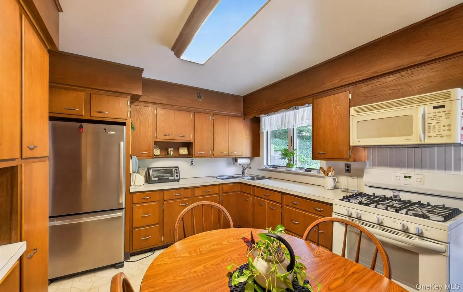 31 Francis Terrace, Glen Cove, NY, 3 Bedrooms Bedrooms, 6 Rooms Rooms,1 BathroomBathrooms,Residential,For Rent,Francis,0,1050332 31 Francis Terrace, Glen Cove, NY, 3 Bedrooms Bedrooms, 6 Rooms Rooms,1 BathroomBathrooms,Residential,For Rent,Francis,0,1050332