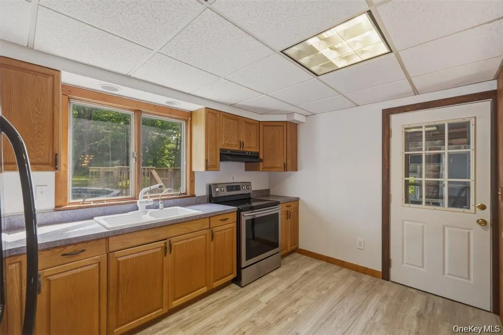 2 Enderkill Drive, Hyde Park, NY, 3 Bedrooms Bedrooms, 6 Rooms Rooms,3 BathroomsBathrooms,Residential,For Rent,Enderkill,0,1050337 2 Enderkill Drive, Hyde Park, NY, 3 Bedrooms Bedrooms, 6 Rooms Rooms,3 BathroomsBathrooms,Residential,For Rent,Enderkill,0,1050337