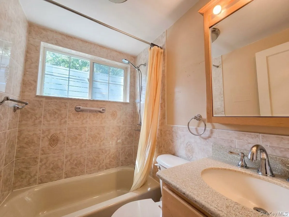 147-28 Charter Road, New York, NY, 2 Bedrooms Bedrooms, 5 Rooms Rooms,1 BathroomBathrooms,Residential,For Rent,Charter,0,1050338 147-28 Charter Road, New York, NY, 2 Bedrooms Bedrooms, 5 Rooms Rooms,1 BathroomBathrooms,Residential,For Rent,Charter,0,1050338