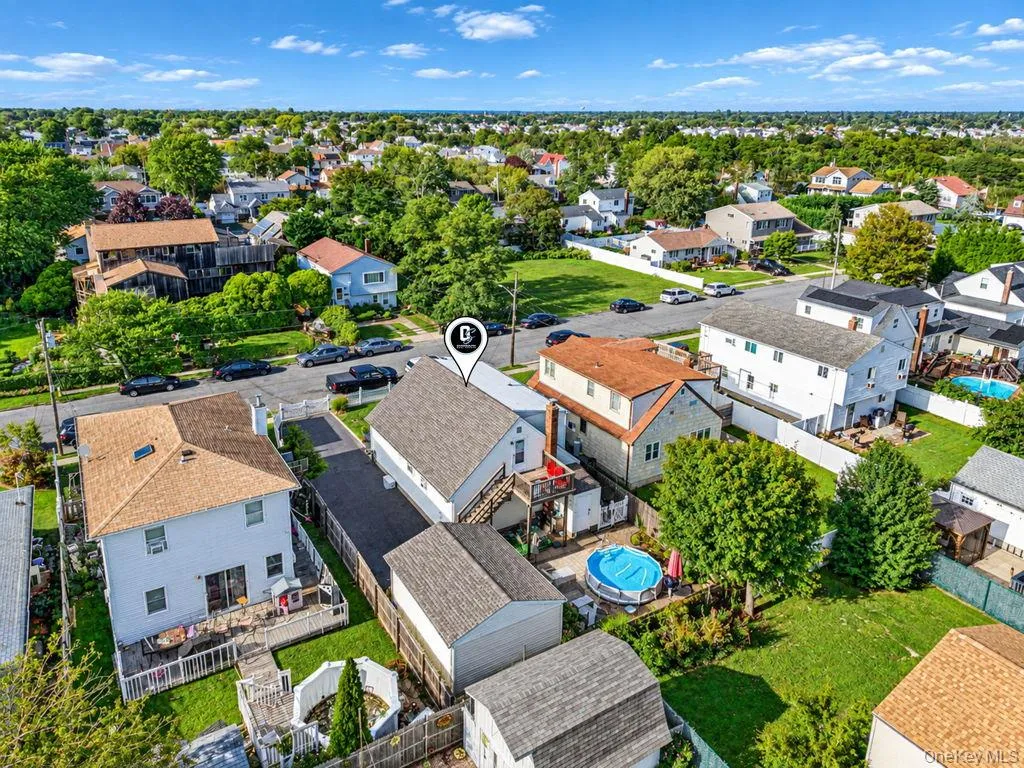 41 Saltaire Road, Babylon, NY, 4 Bedrooms Bedrooms, 7 Rooms Rooms,2 BathroomsBathrooms,Residential,For Rent,Saltaire,0,1050339 41 Saltaire Road, Babylon, NY, 4 Bedrooms Bedrooms, 7 Rooms Rooms,2 BathroomsBathrooms,Residential,For Rent,Saltaire,0,1050339