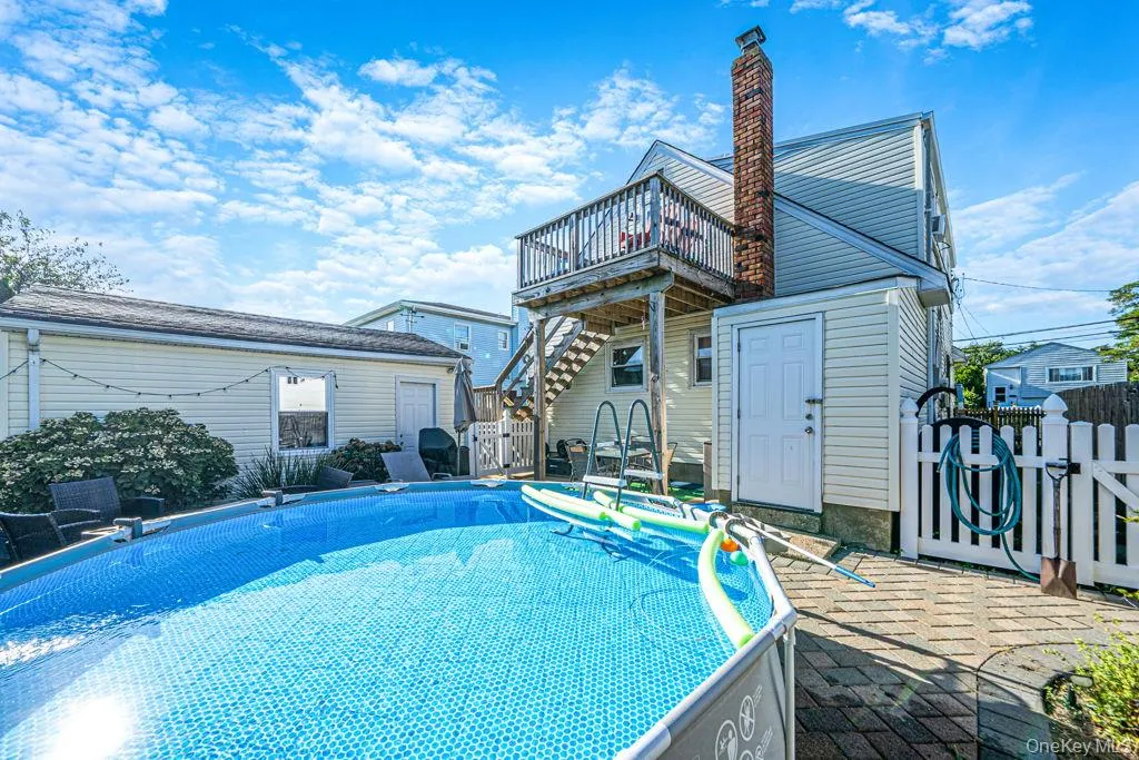 41 Saltaire Road, Babylon, NY, 4 Bedrooms Bedrooms, 7 Rooms Rooms,2 BathroomsBathrooms,Residential,For Rent,Saltaire,0,1050339 41 Saltaire Road, Babylon, NY, 4 Bedrooms Bedrooms, 7 Rooms Rooms,2 BathroomsBathrooms,Residential,For Rent,Saltaire,0,1050339