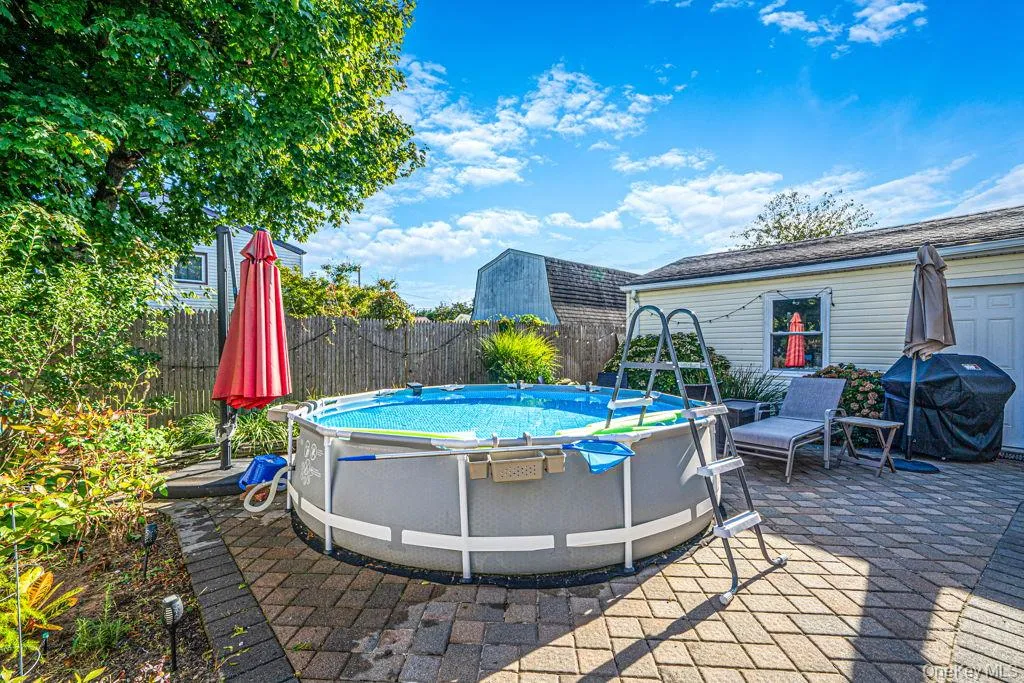 41 Saltaire Road, Babylon, NY, 4 Bedrooms Bedrooms, 7 Rooms Rooms,2 BathroomsBathrooms,Residential,For Rent,Saltaire,0,1050339 41 Saltaire Road, Babylon, NY, 4 Bedrooms Bedrooms, 7 Rooms Rooms,2 BathroomsBathrooms,Residential,For Rent,Saltaire,0,1050339