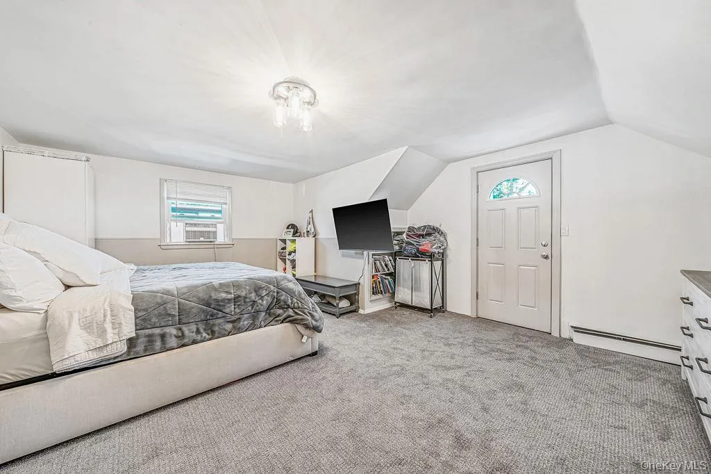 41 Saltaire Road, Babylon, NY, 4 Bedrooms Bedrooms, 7 Rooms Rooms,2 BathroomsBathrooms,Residential,For Rent,Saltaire,0,1050339 41 Saltaire Road, Babylon, NY, 4 Bedrooms Bedrooms, 7 Rooms Rooms,2 BathroomsBathrooms,Residential,For Rent,Saltaire,0,1050339