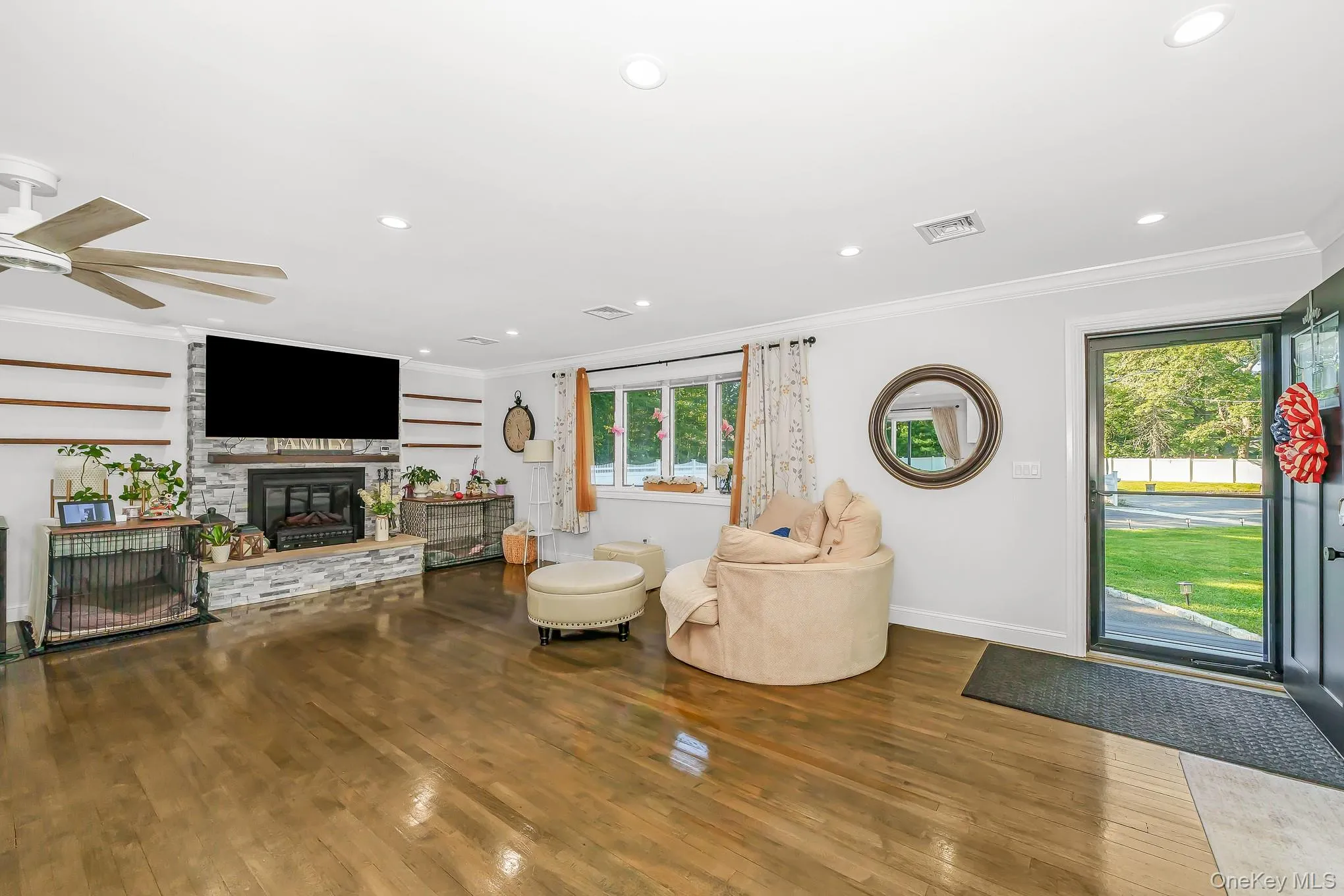 20 Danbury Avenue, Brookhaven, NY, 3 Bedrooms Bedrooms, 8 Rooms Rooms,2 BathroomsBathrooms,Residential,For Rent,Danbury,0,1050340 20 Danbury Avenue, Brookhaven, NY, 3 Bedrooms Bedrooms, 8 Rooms Rooms,2 BathroomsBathrooms,Residential,For Rent,Danbury,0,1050340