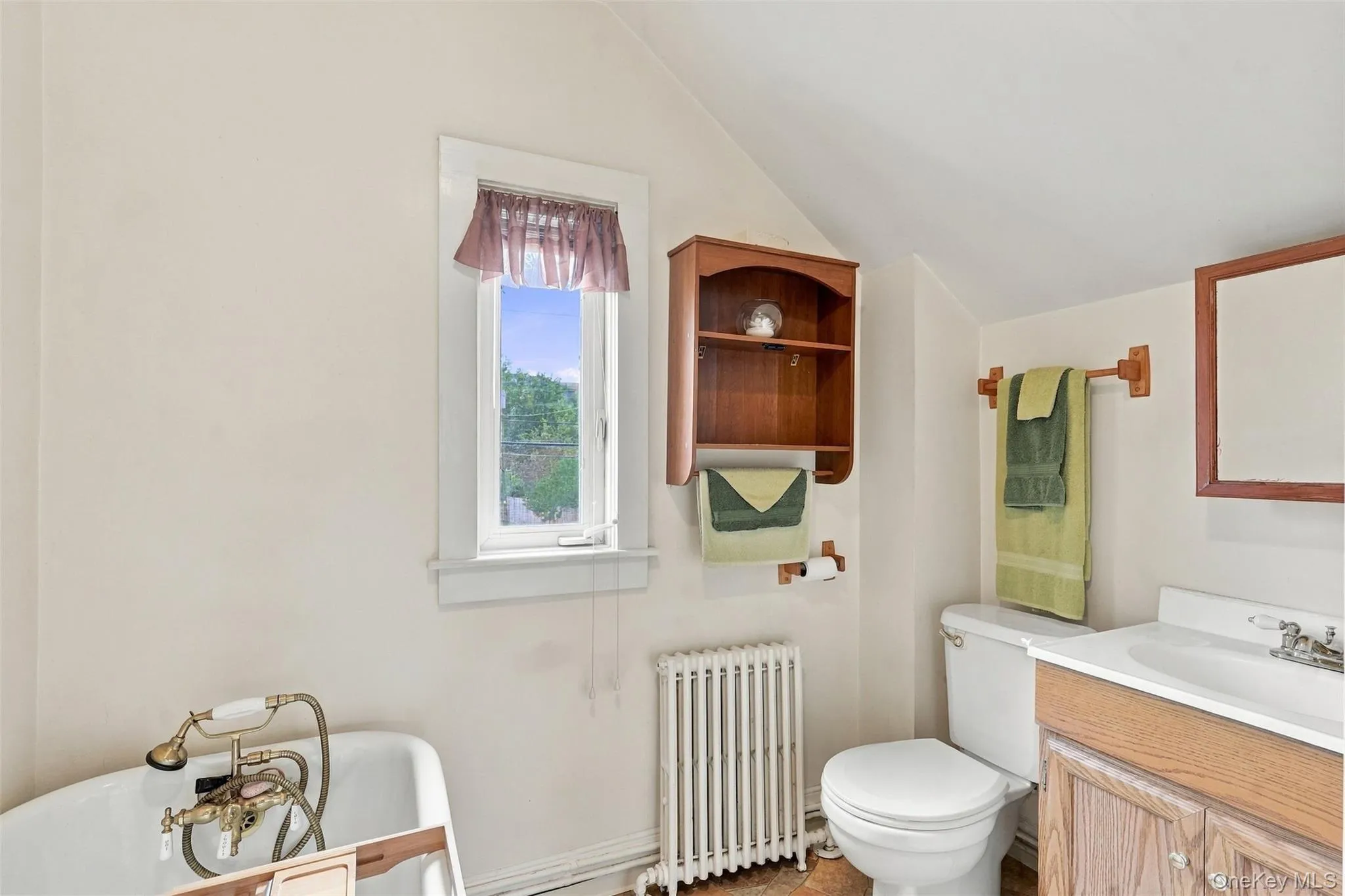 Full Bathroom upstairs Full Bathroom upstairs