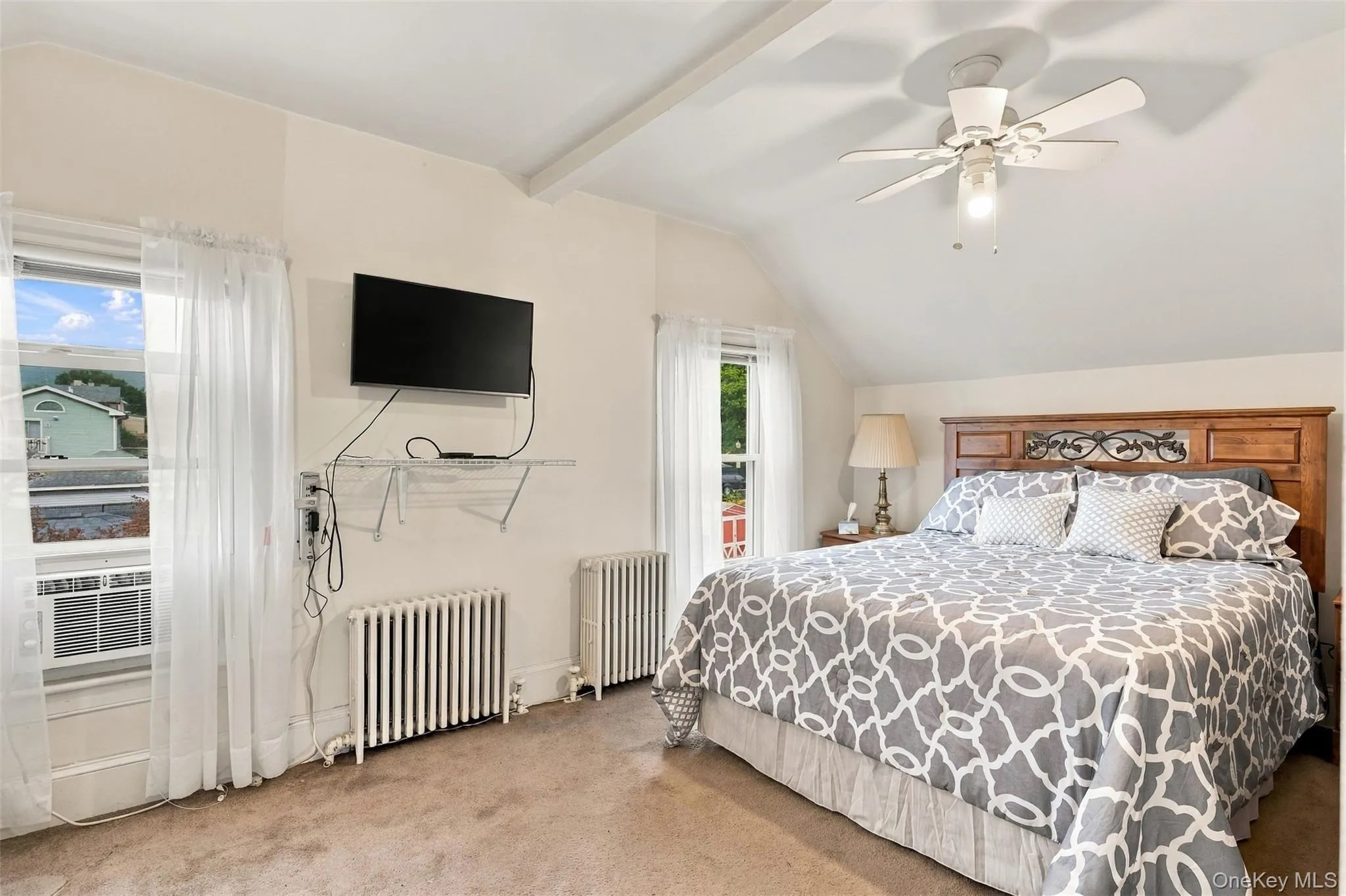 Large Bedroom Large Bedroom