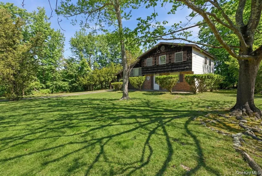 43 Village Lane, Islip, NY, 4 Bedrooms Bedrooms, 7 Rooms Rooms,2 BathroomsBathrooms,Residential,For Rent,Village,0,1050345 43 Village Lane, Islip, NY, 4 Bedrooms Bedrooms, 7 Rooms Rooms,2 BathroomsBathrooms,Residential,For Rent,Village,0,1050345
