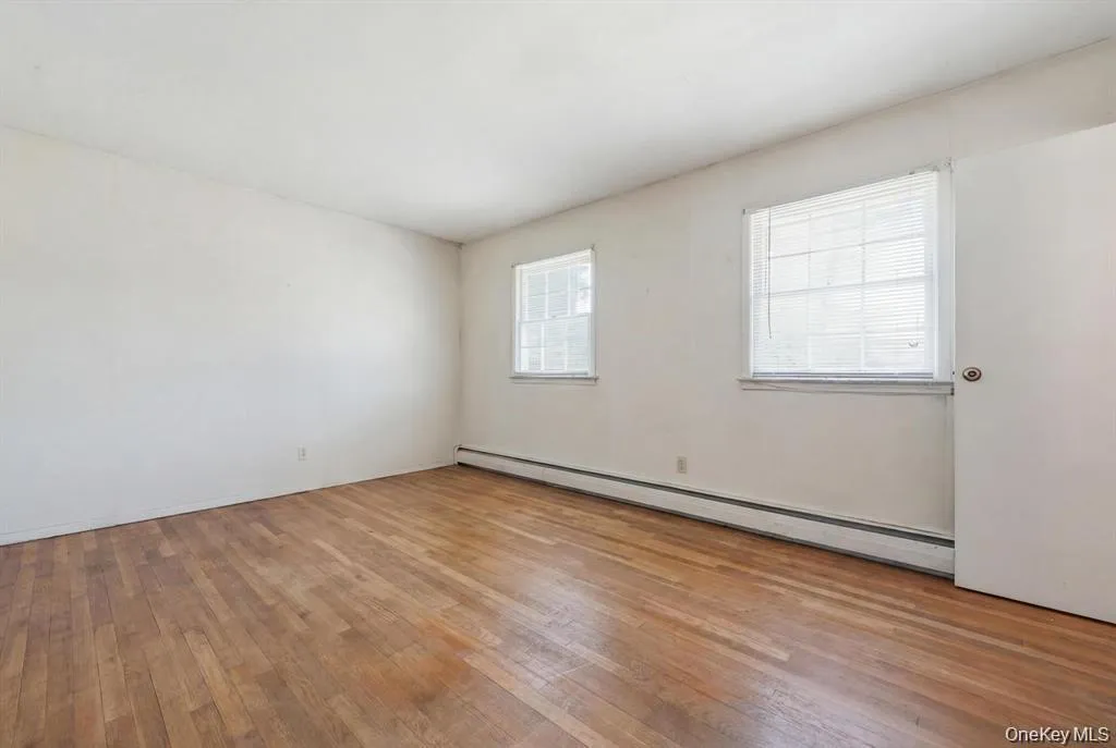 43 Village Lane, Islip, NY, 4 Bedrooms Bedrooms, 7 Rooms Rooms,2 BathroomsBathrooms,Residential,For Rent,Village,0,1050345 43 Village Lane, Islip, NY, 4 Bedrooms Bedrooms, 7 Rooms Rooms,2 BathroomsBathrooms,Residential,For Rent,Village,0,1050345