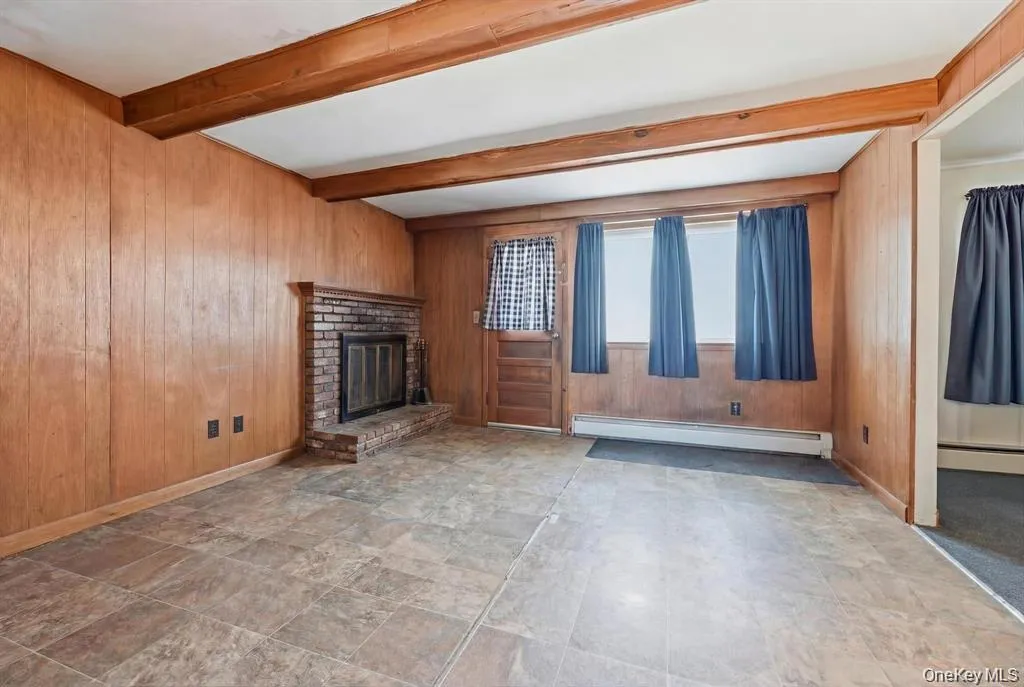 43 Village Lane, Islip, NY, 4 Bedrooms Bedrooms, 7 Rooms Rooms,2 BathroomsBathrooms,Residential,For Rent,Village,0,1050345 43 Village Lane, Islip, NY, 4 Bedrooms Bedrooms, 7 Rooms Rooms,2 BathroomsBathrooms,Residential,For Rent,Village,0,1050345